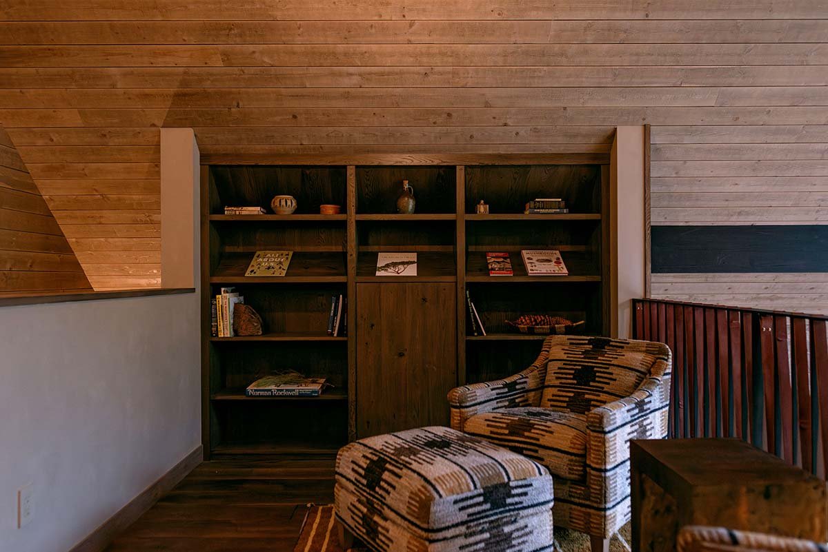 oregon-cabin-design-build-reading-nook-2-1.jpg