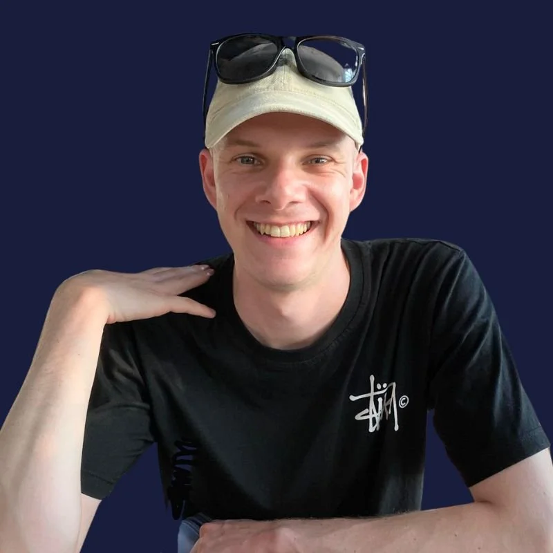 Alex is an accomplished drums teacher based on the Sunshine Coast.