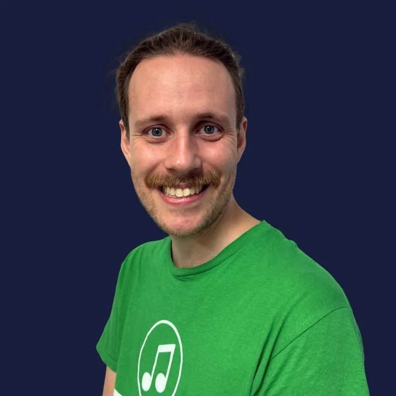 Jim is an accomplished piano and guitar teacher based on the Sunshine Coast.