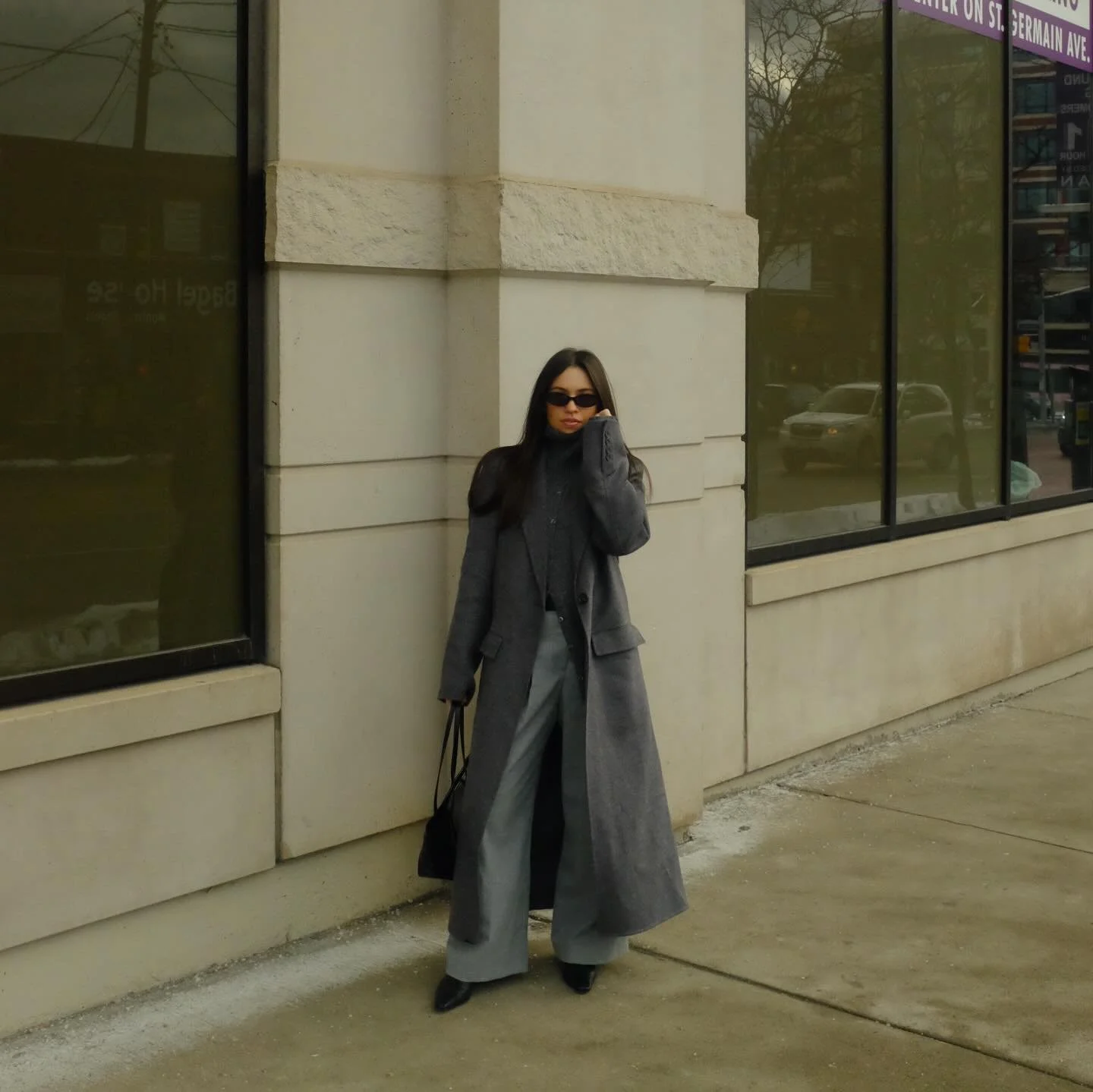 When the weather matches your outfit >>>

#ootd #dailystyle #whattowear #minimalfashion #winterstyle
