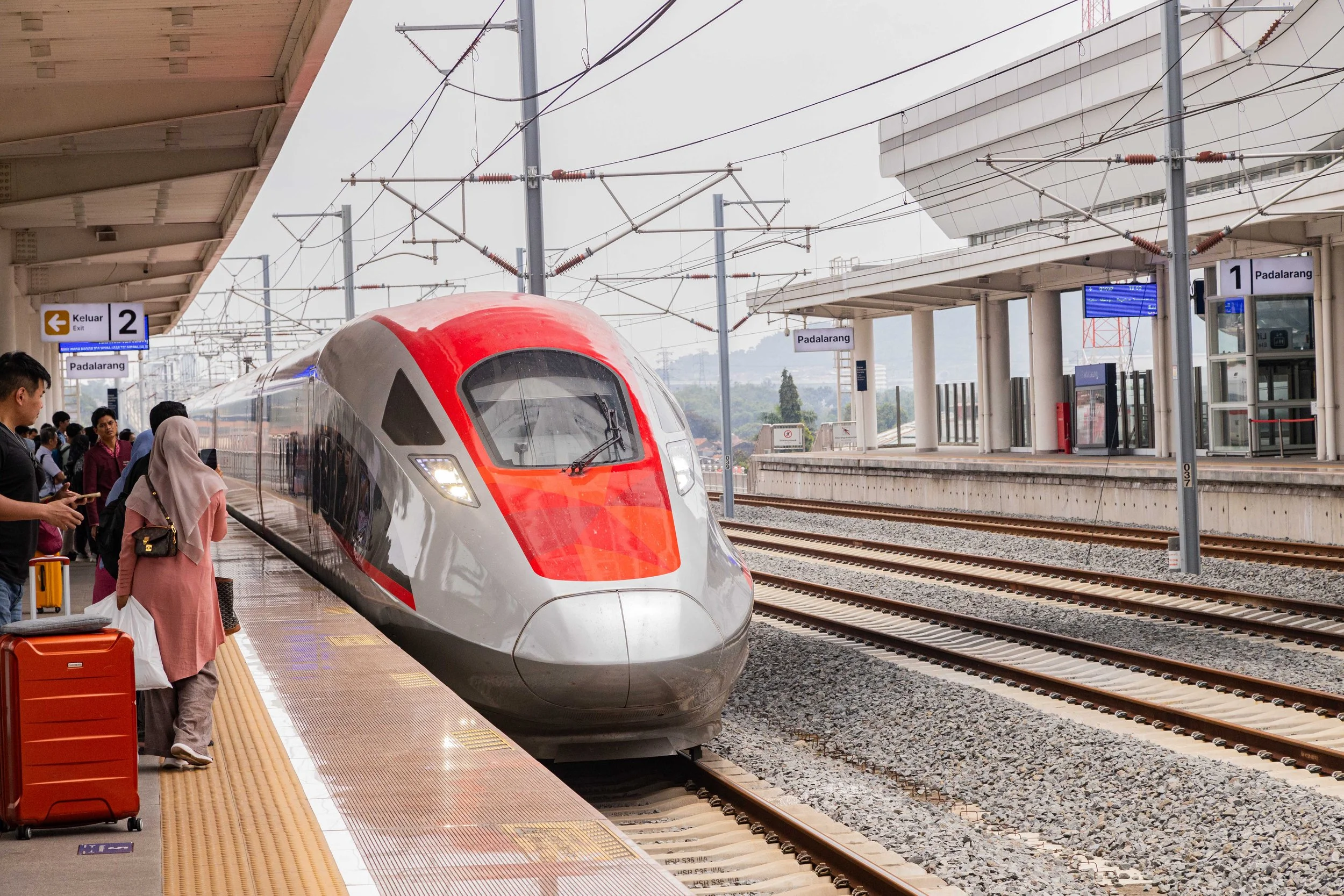 The new Whoosh train connects Bandung and Jakarta in just under 30 minutes. What was once a 3-4 hour drive has now brought the cities closer together
