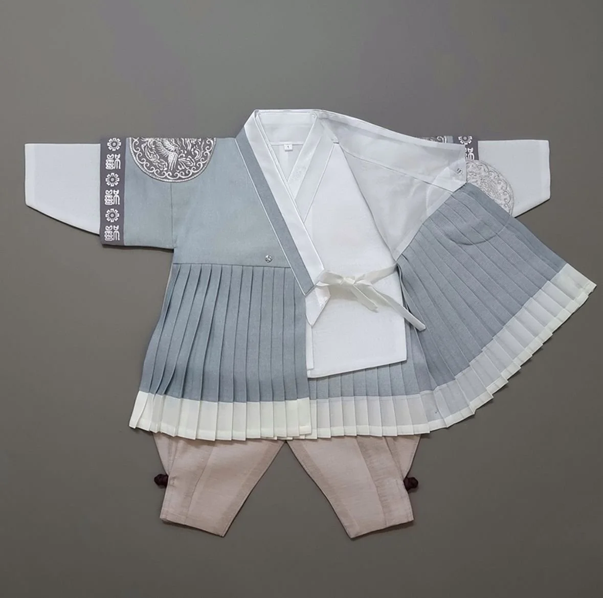 1 year blue pleated inside.jpeg