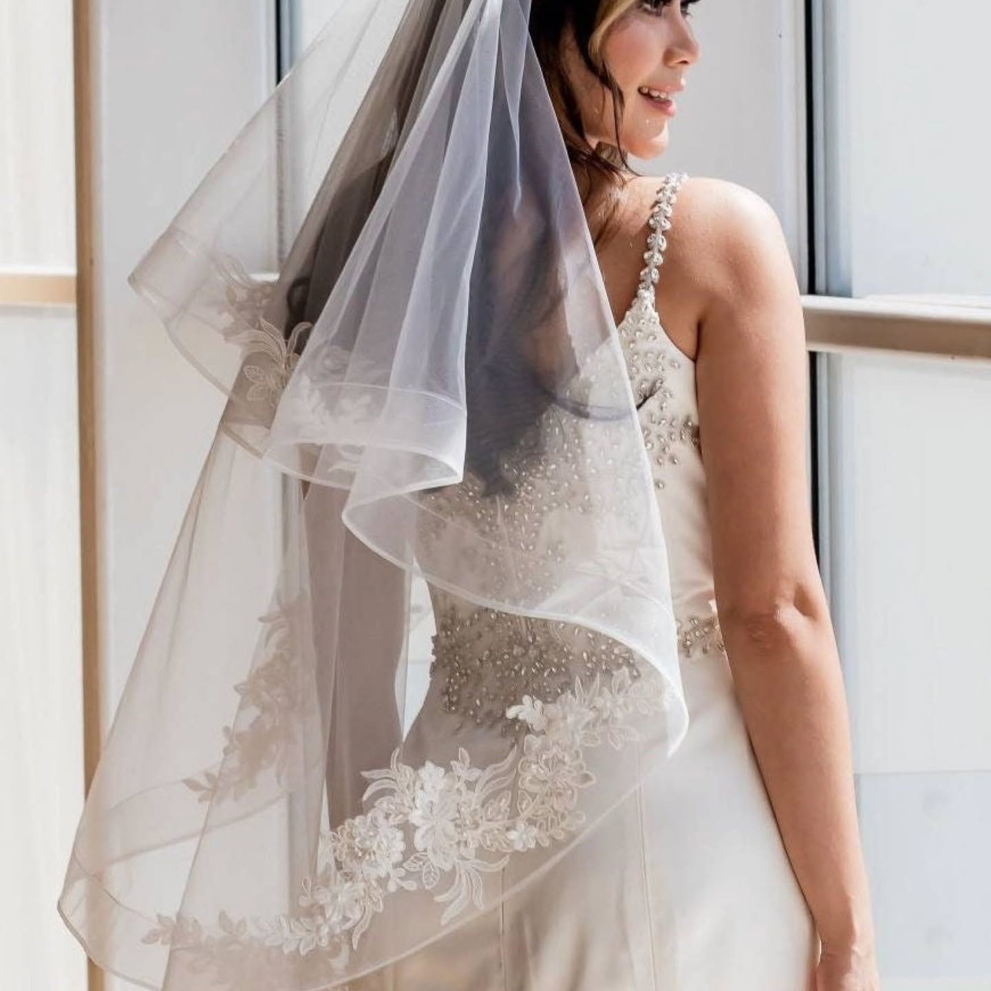 Hannah Kanani Bridal 

One of a kind beauties for your wedding day.

https://hannahkananibridal.etsy.com/listing/1248566867