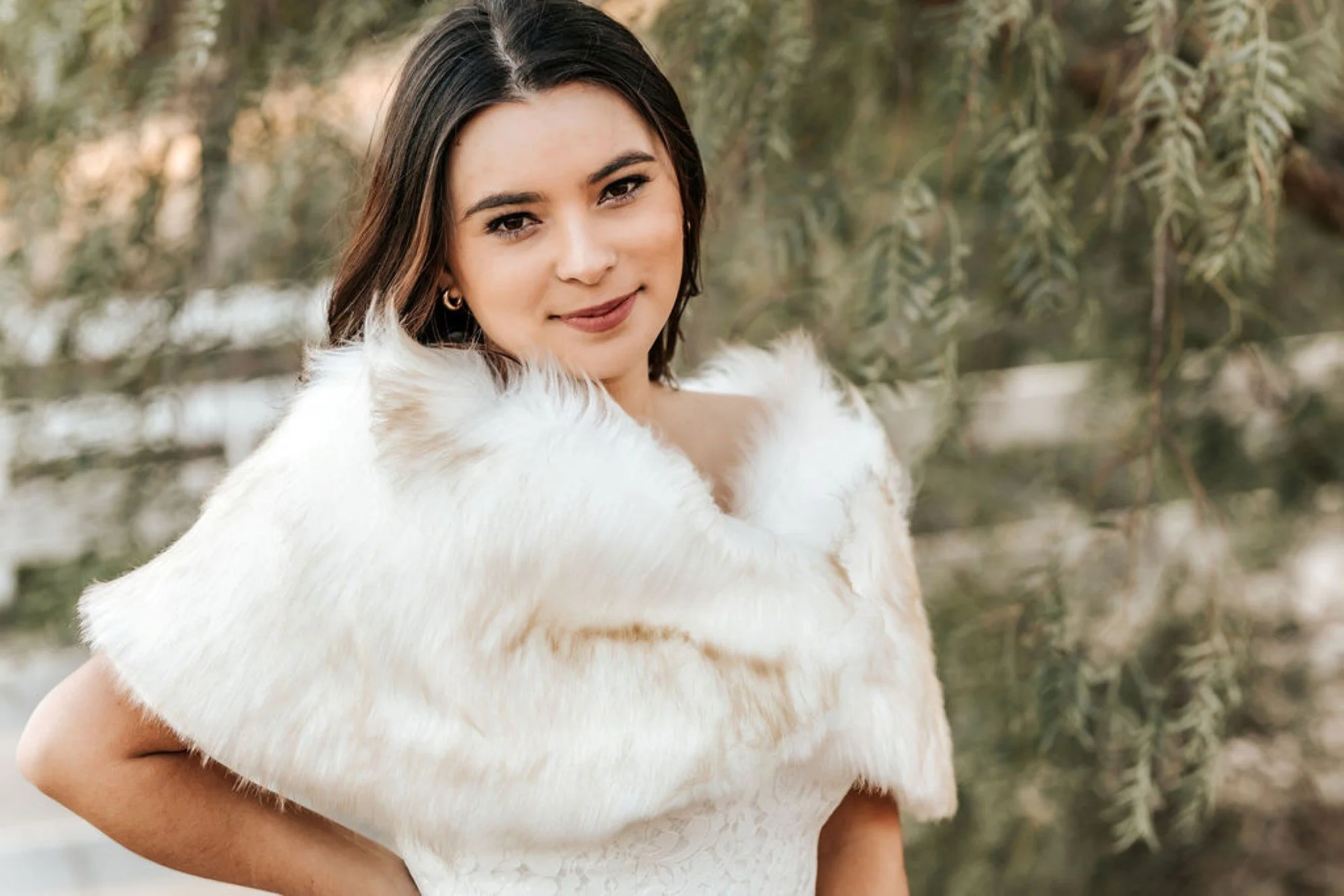 Pe'a Faux Fur Bridal Caplet