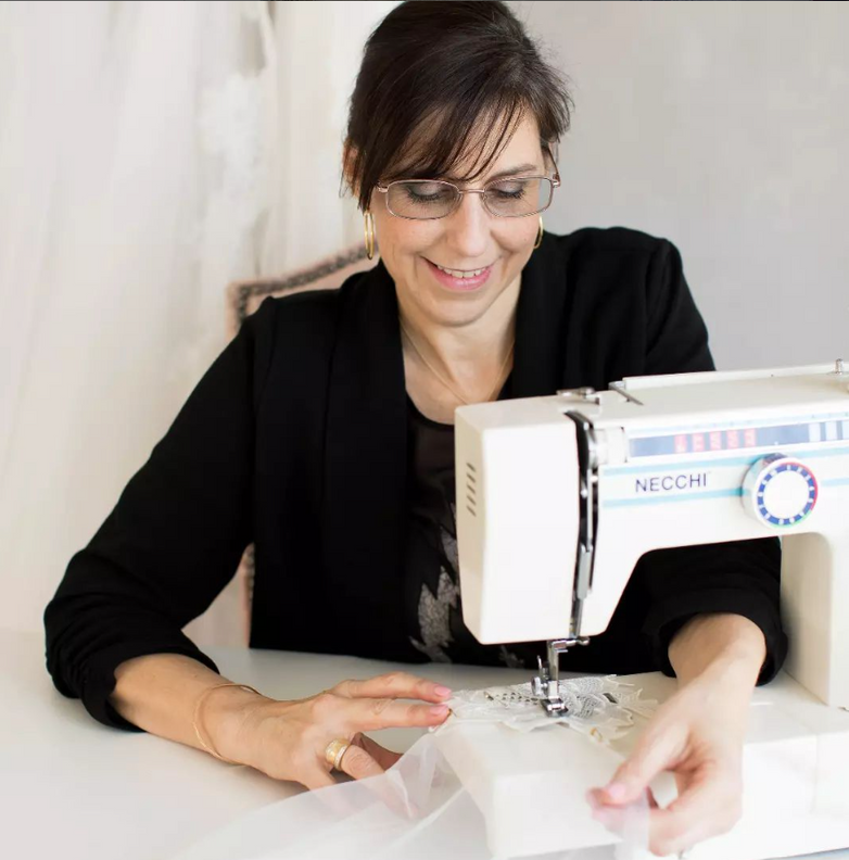 Custom veil designer sewing .