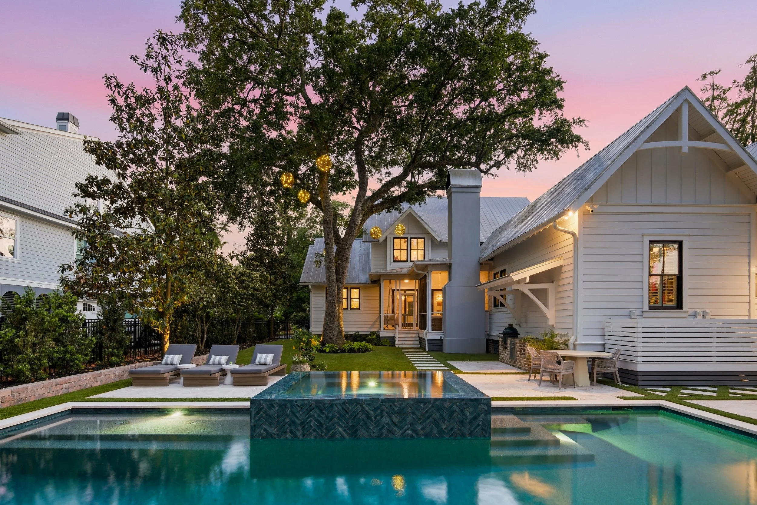 3556 Henrietta - Twilight/Sunset