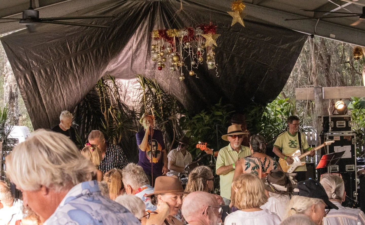 The sold-out Coochie Summer Sunset Gig happened today 👍🏝️🎶Great music from 3 bands, including local musos ... well done and thanks to them all, especially Tim Herse (front-man of Last Nite&rsquo;s Tea) who organised the whole thing. 
Thanks to the