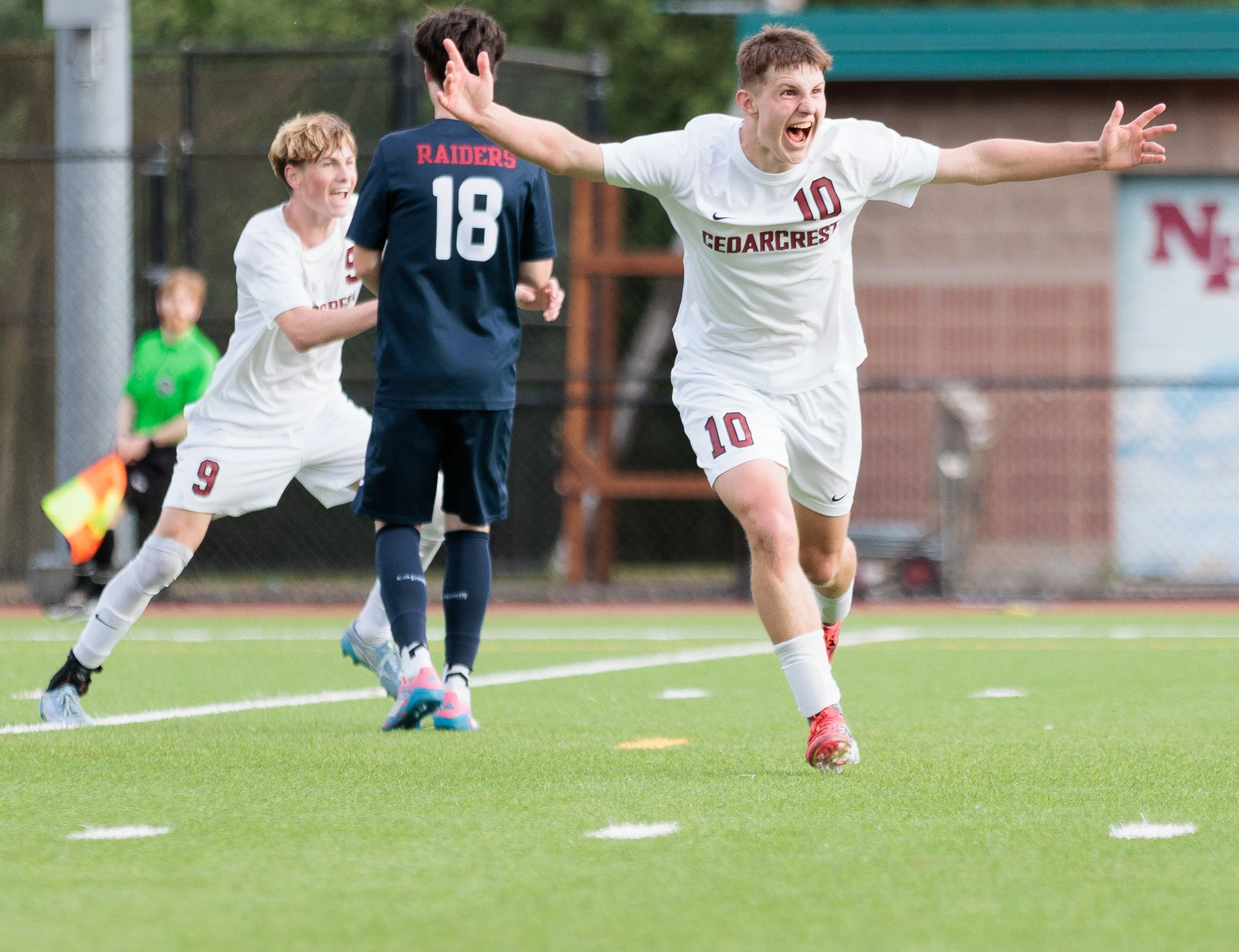 Cedarcrest Varsity vs Nathan Hale 05/14/2026
