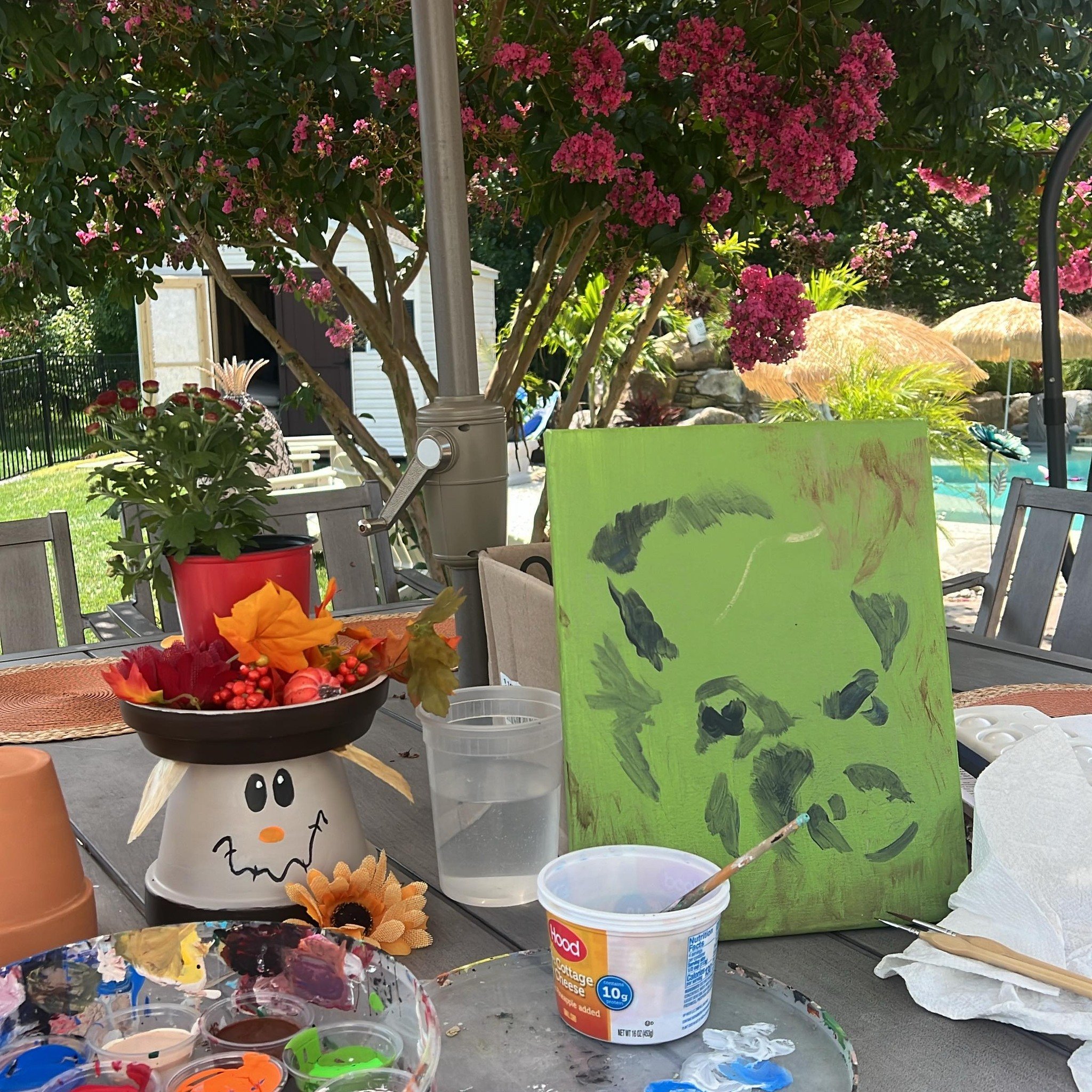 Some outside painting today❤️