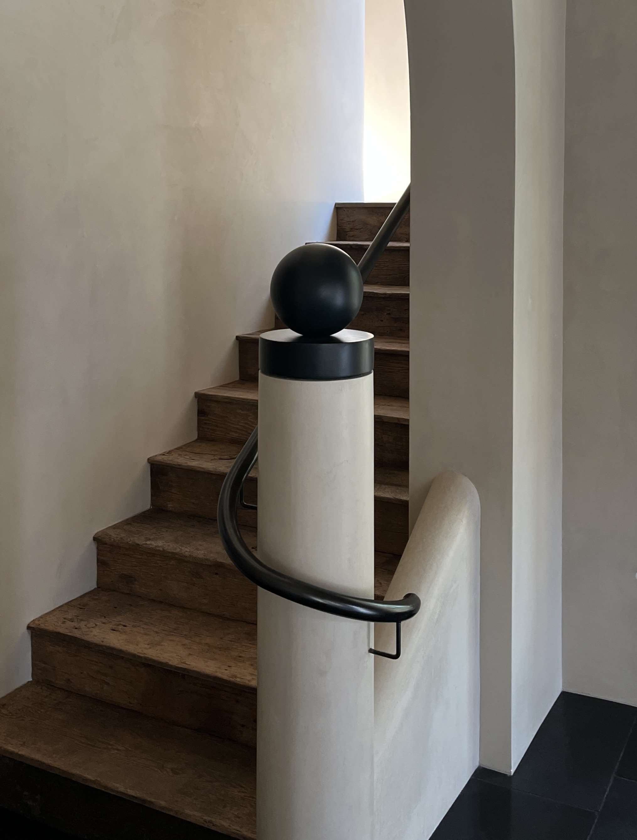 26 newel.JPG