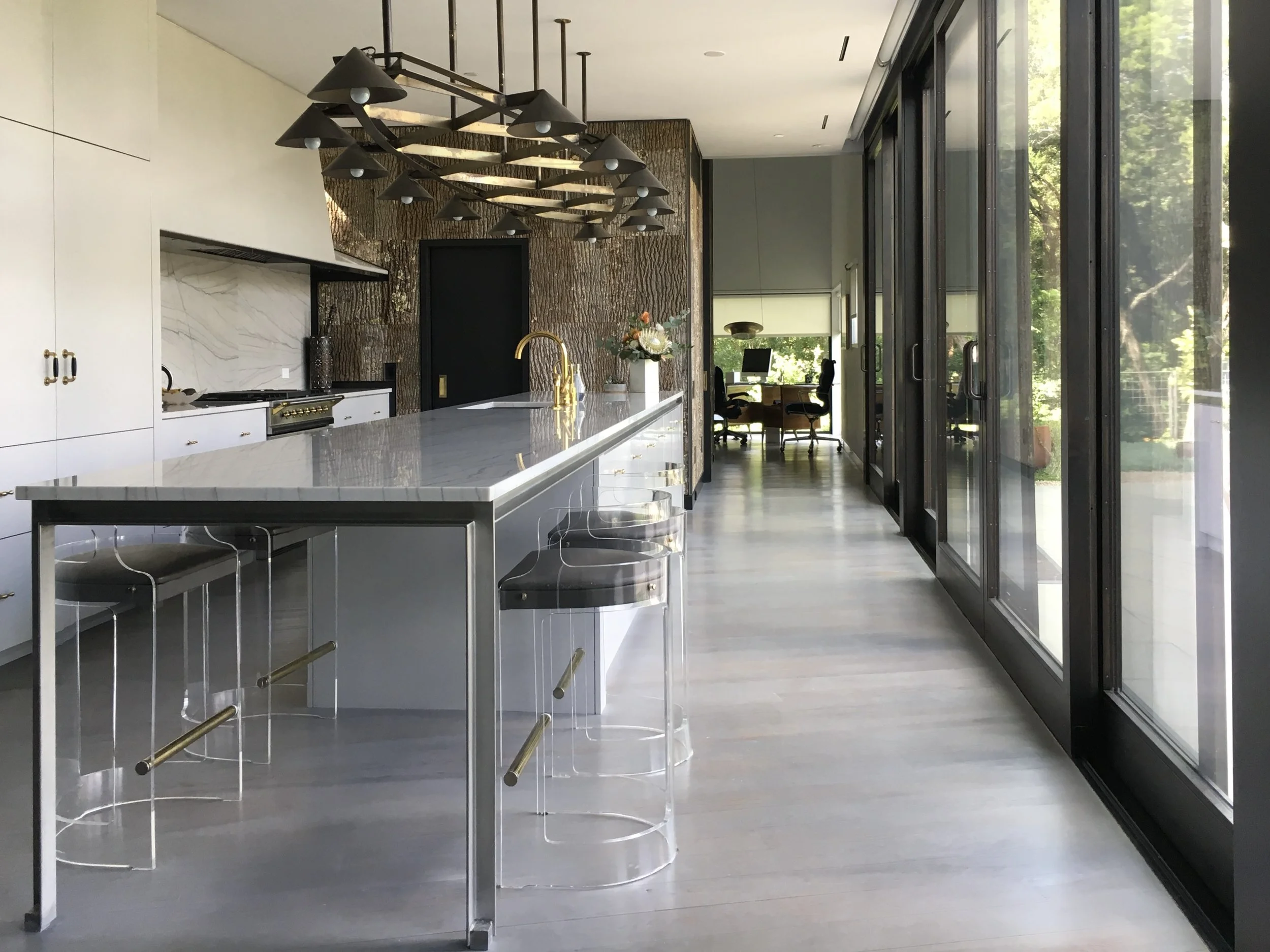 Kitchen hor.jpg