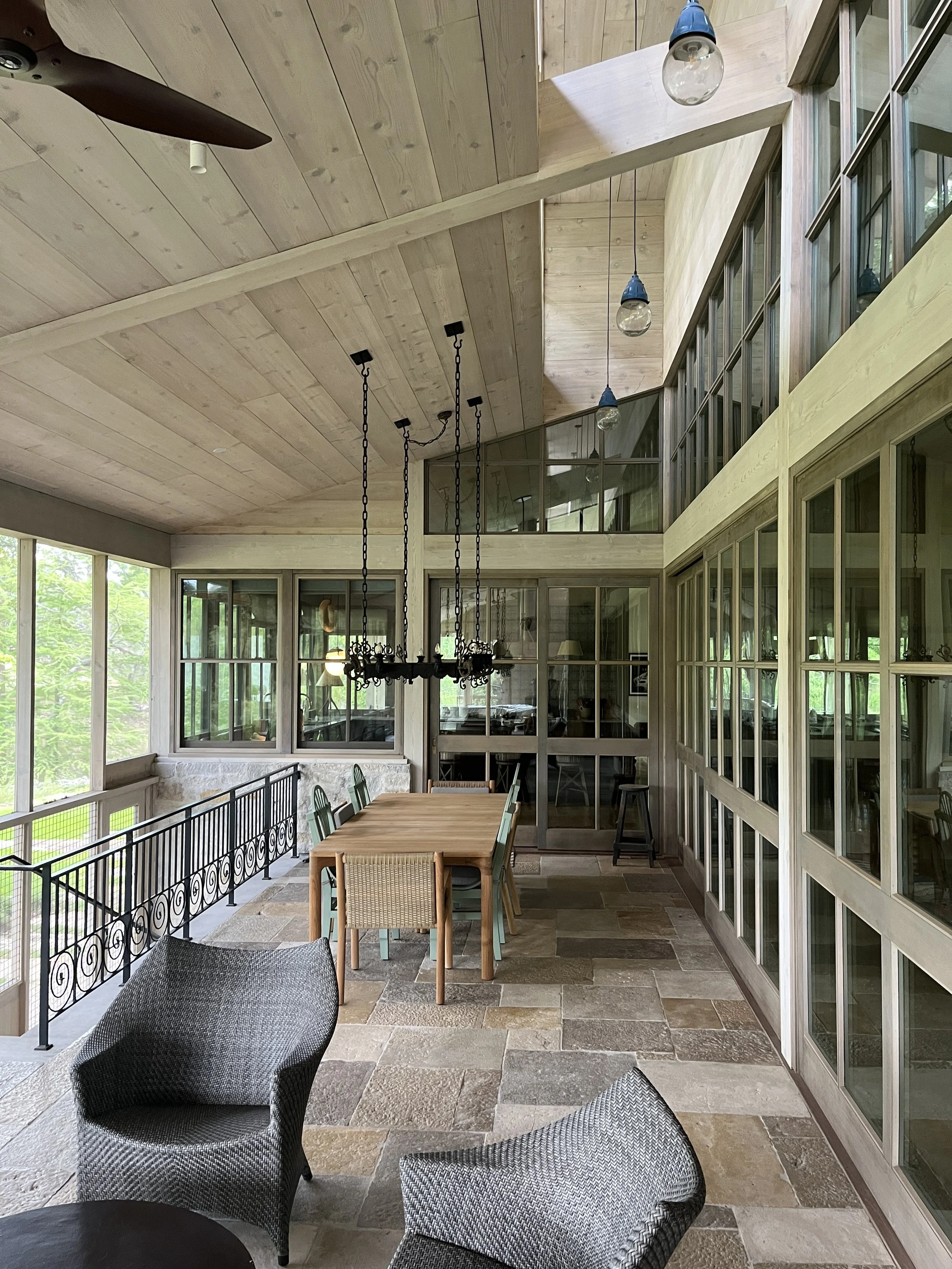 porch dining.JPG