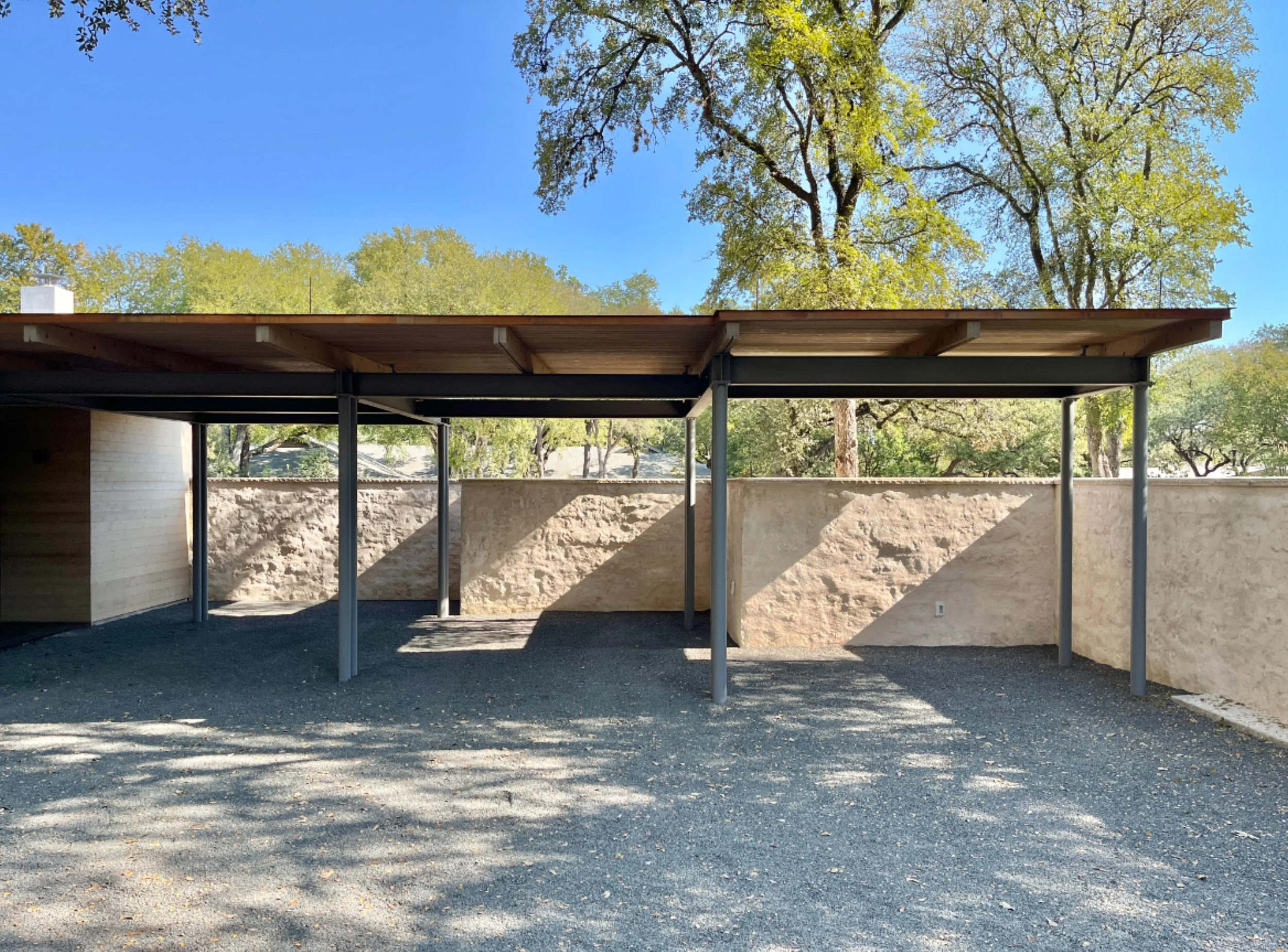 01 carport 1.jpg