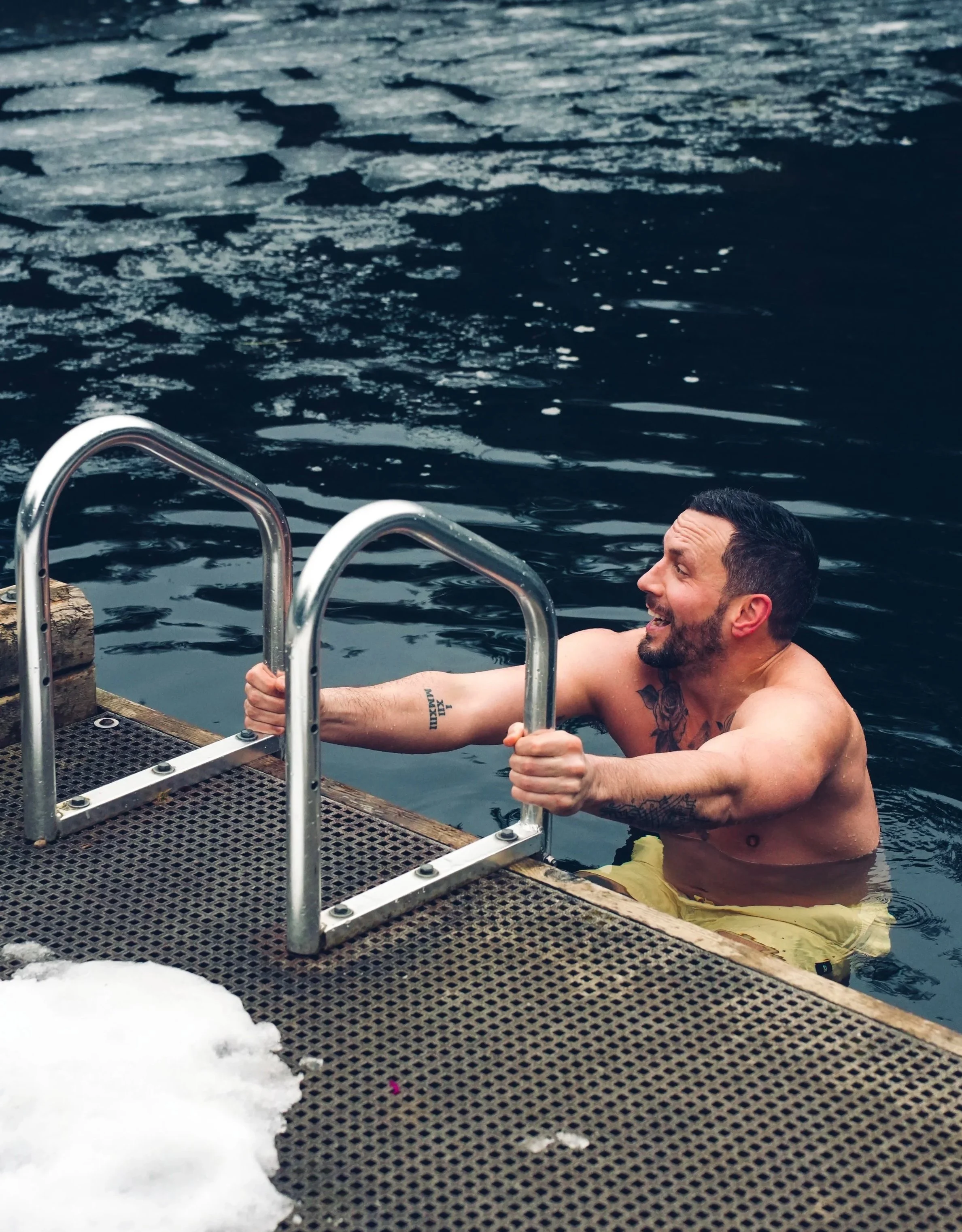 Jumping+out+of+lake.jpg
