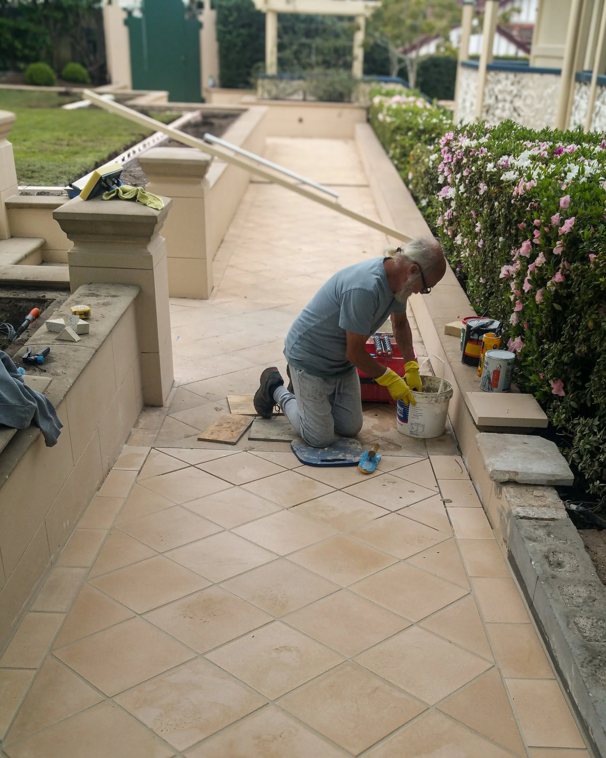 Outdoor Tiling 