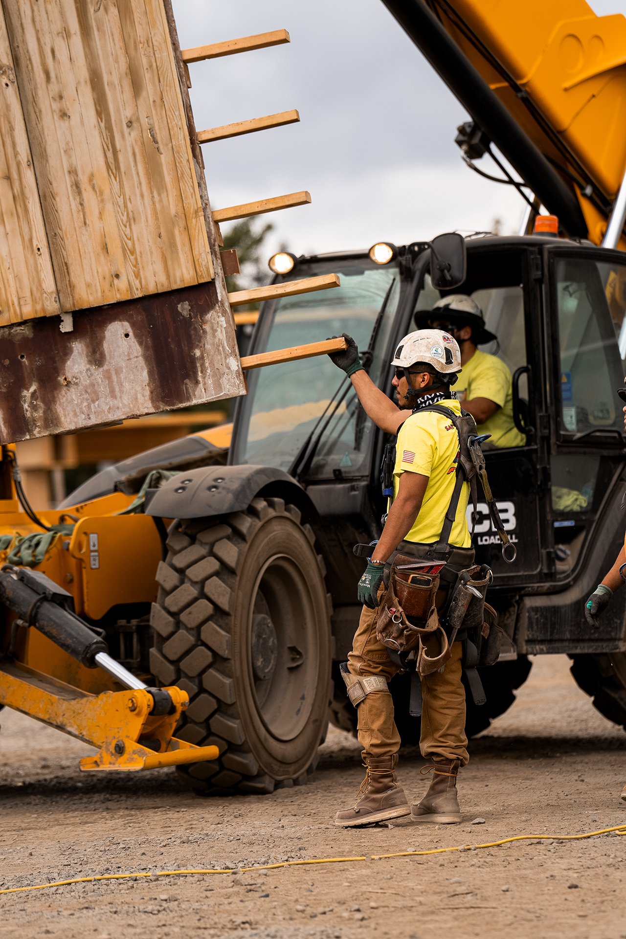 KEEN_UTILITY_LIBERTY_8_INCH_M_CHESTNUT_GUM_1030606_A7R09745.jpg