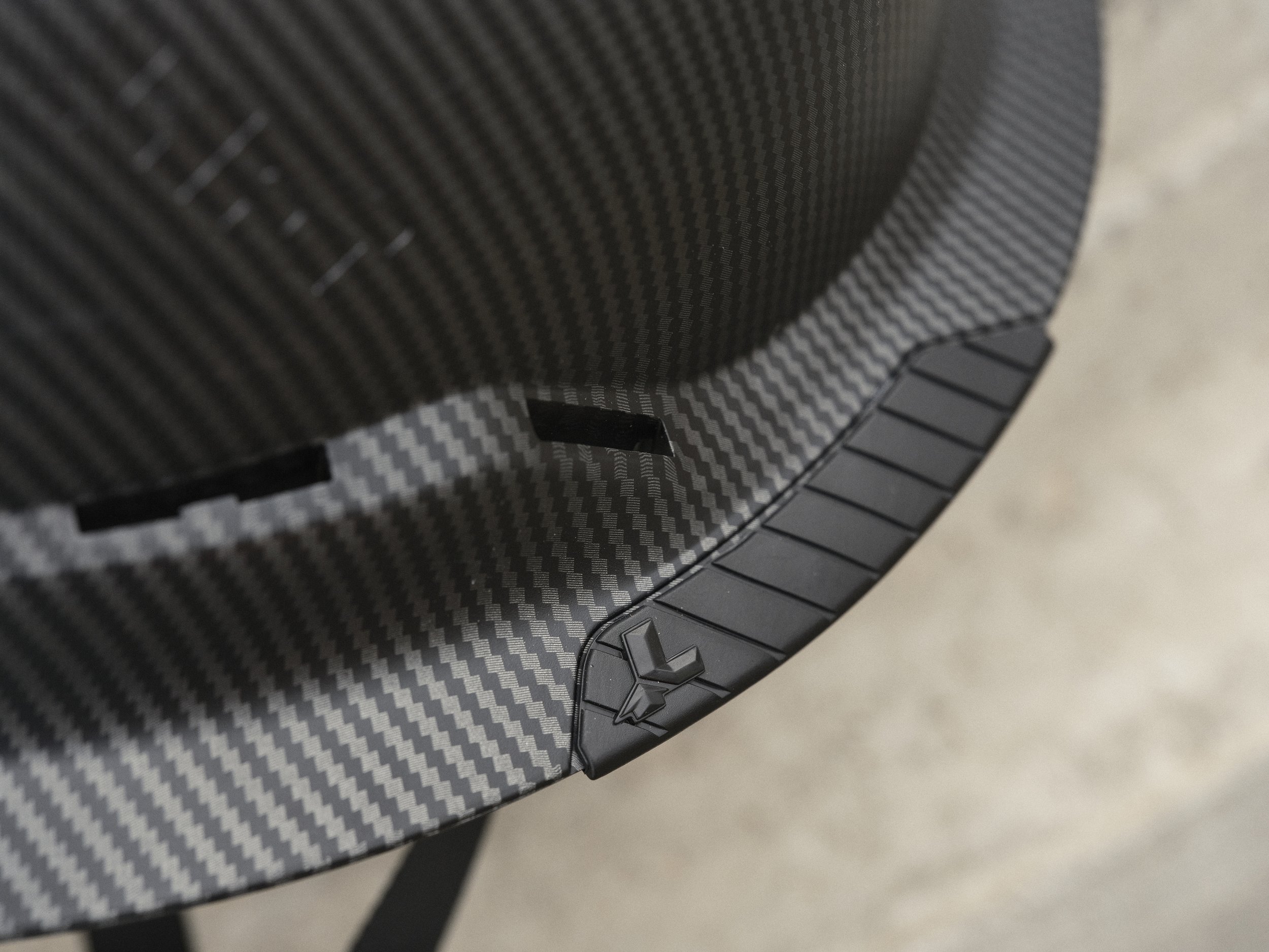 AWAY_050_LIFT_RADIX_FULL_BRIM_CARBON_9949.jpg