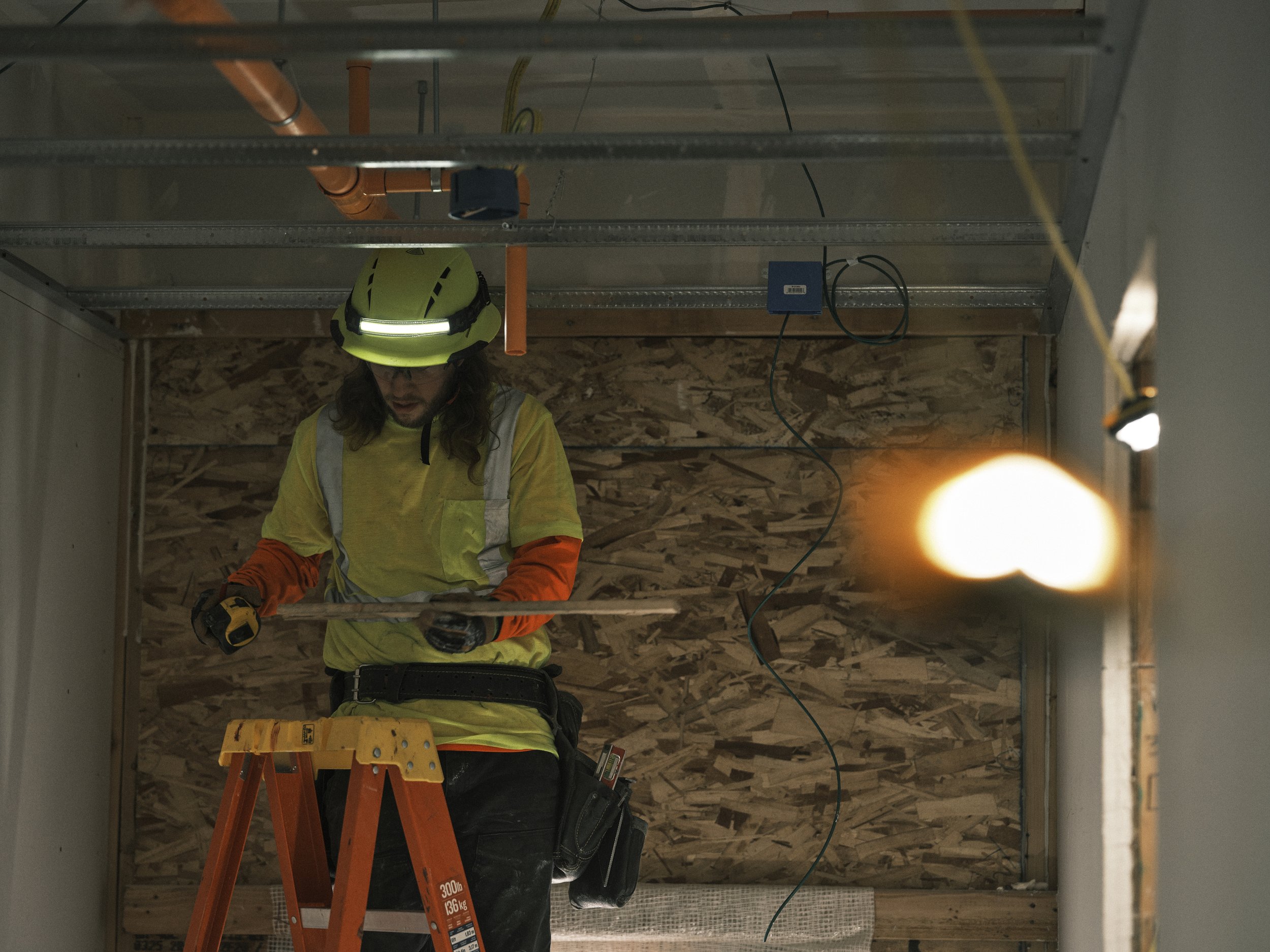 AWAY_050_LIFT_RADIX_FULL_BRIM_HIVIZ_YELLOW0509.jpg