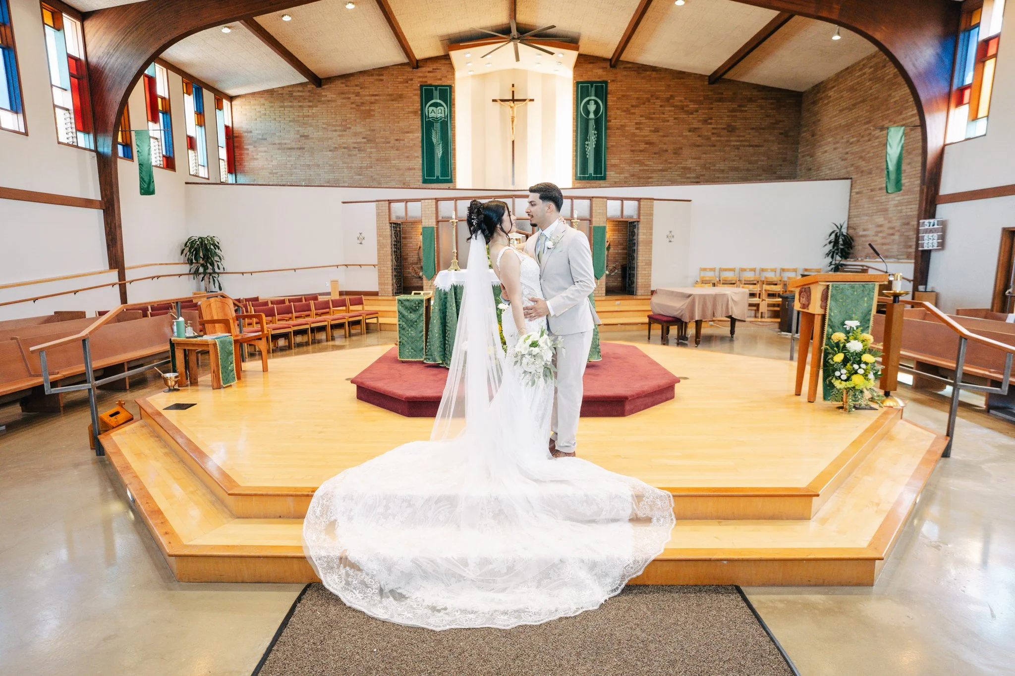 Wdding at St. Thomas Catholic Church in Tukwila, Wa