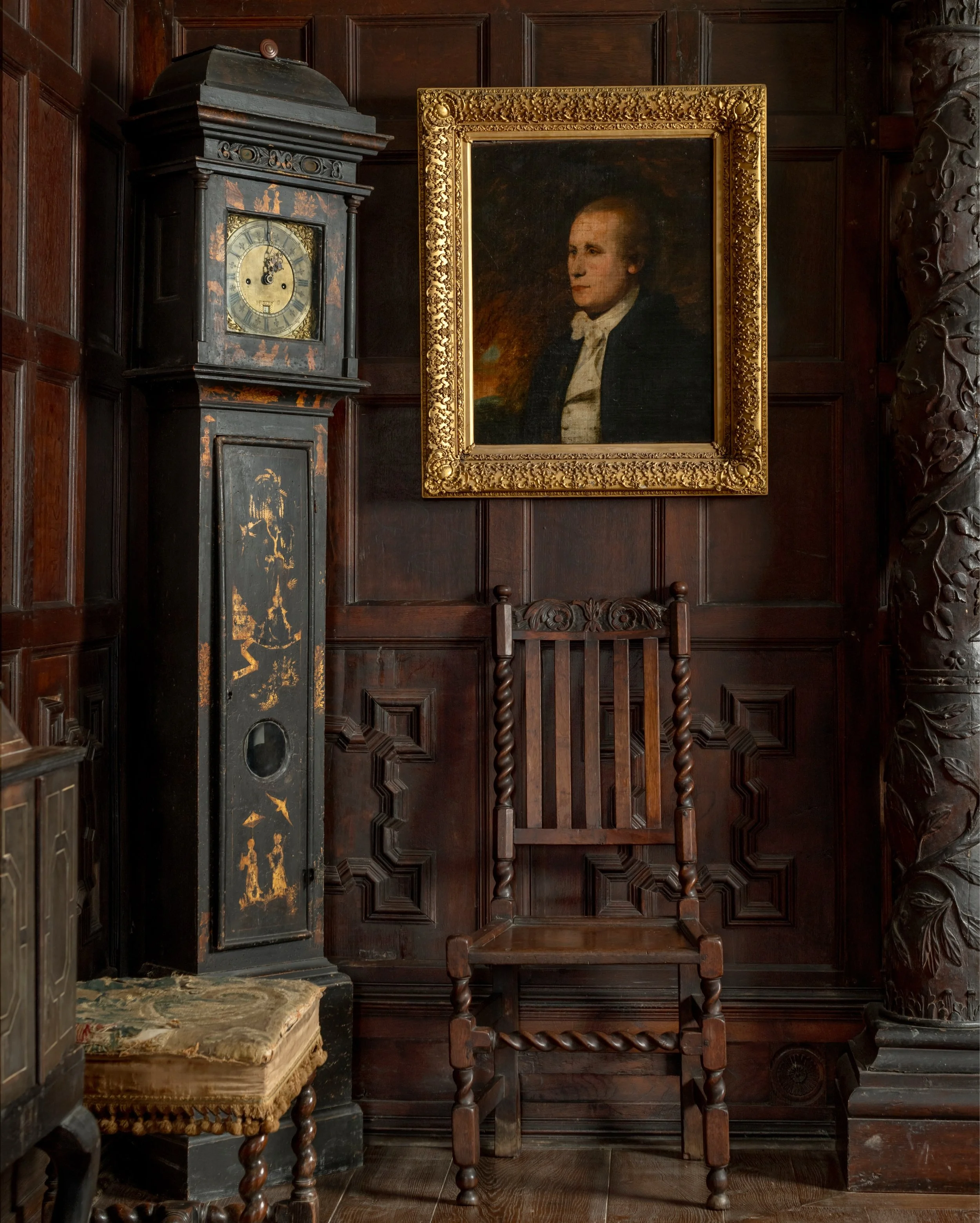 One of the most fascinating rooms at Gwydir Castle is the magnificent panelled dining room. In the early 20th century, the historic oak panelling was removed and sold to an American collector, leaving the room stripped of one of its defining features