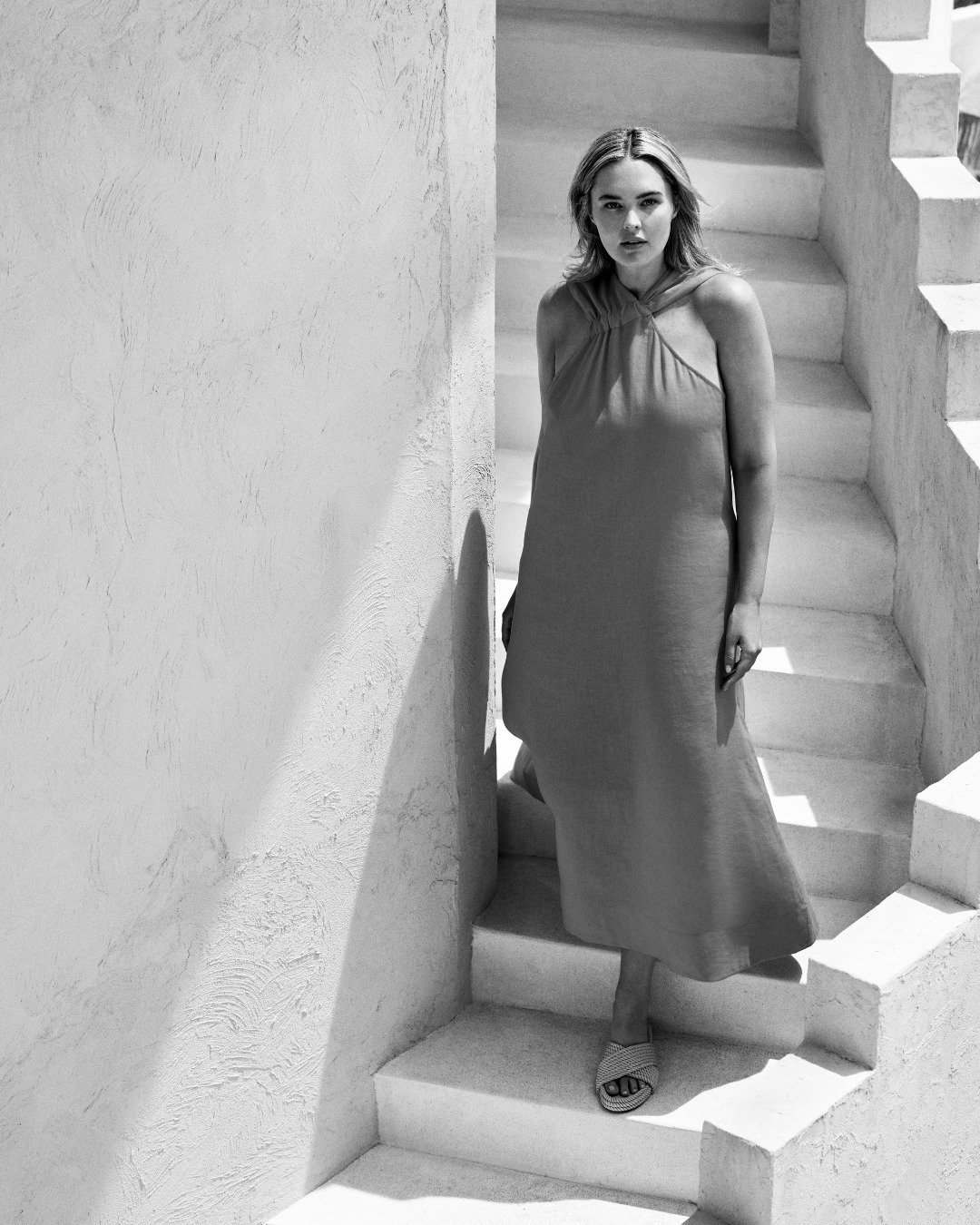 We never get bored of this angle. 

Iconic. 

#dunebali #sesehbali #sesehvilla #baliphotoshoot #balimodel #balifashion #balifashionphotography #balilife #balivibes #balidaily