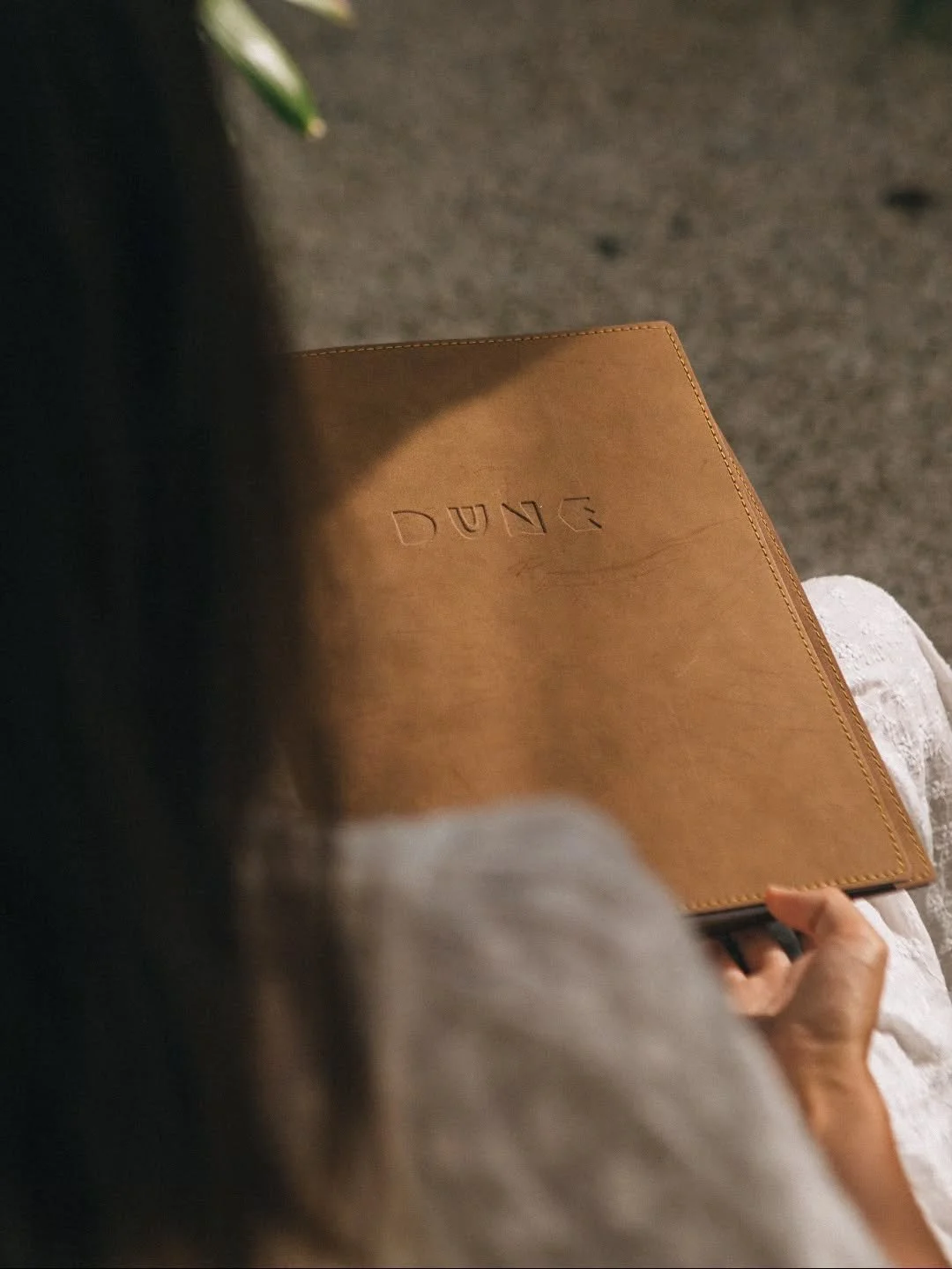 A little book of our favourite corners and quiet treasures, waiting to guide you through slow days in Seseh &amp; Bali 🤍

#dunebali #seseh #balimoments #slowlivingbali #coastalliving #dunestays #balilife #discoverbali #sesehguide #balihideaway