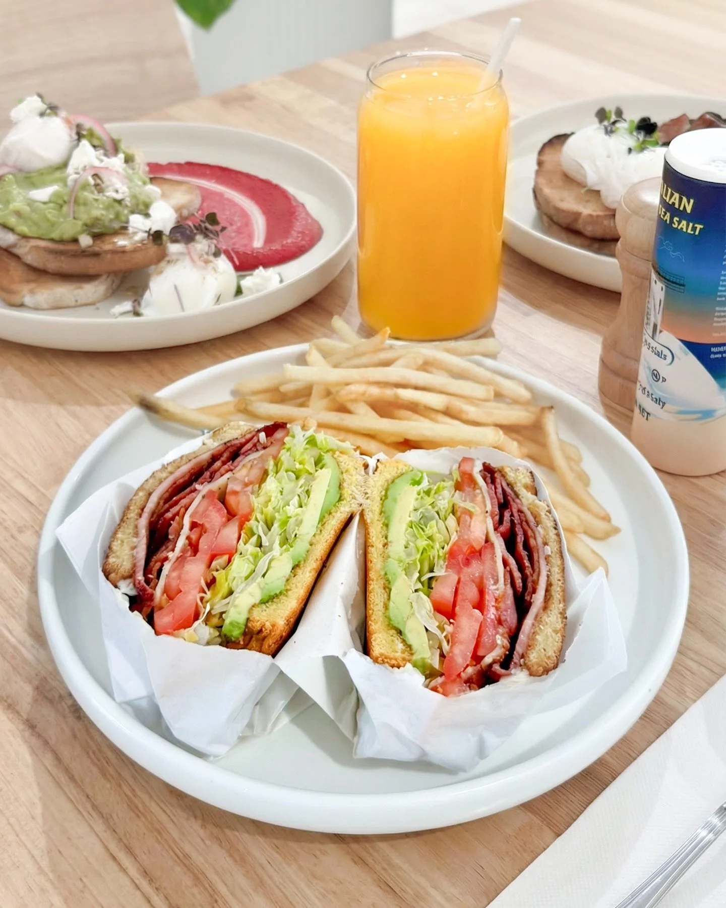 Tuesday motivation, served on a plate 🍽️🥪