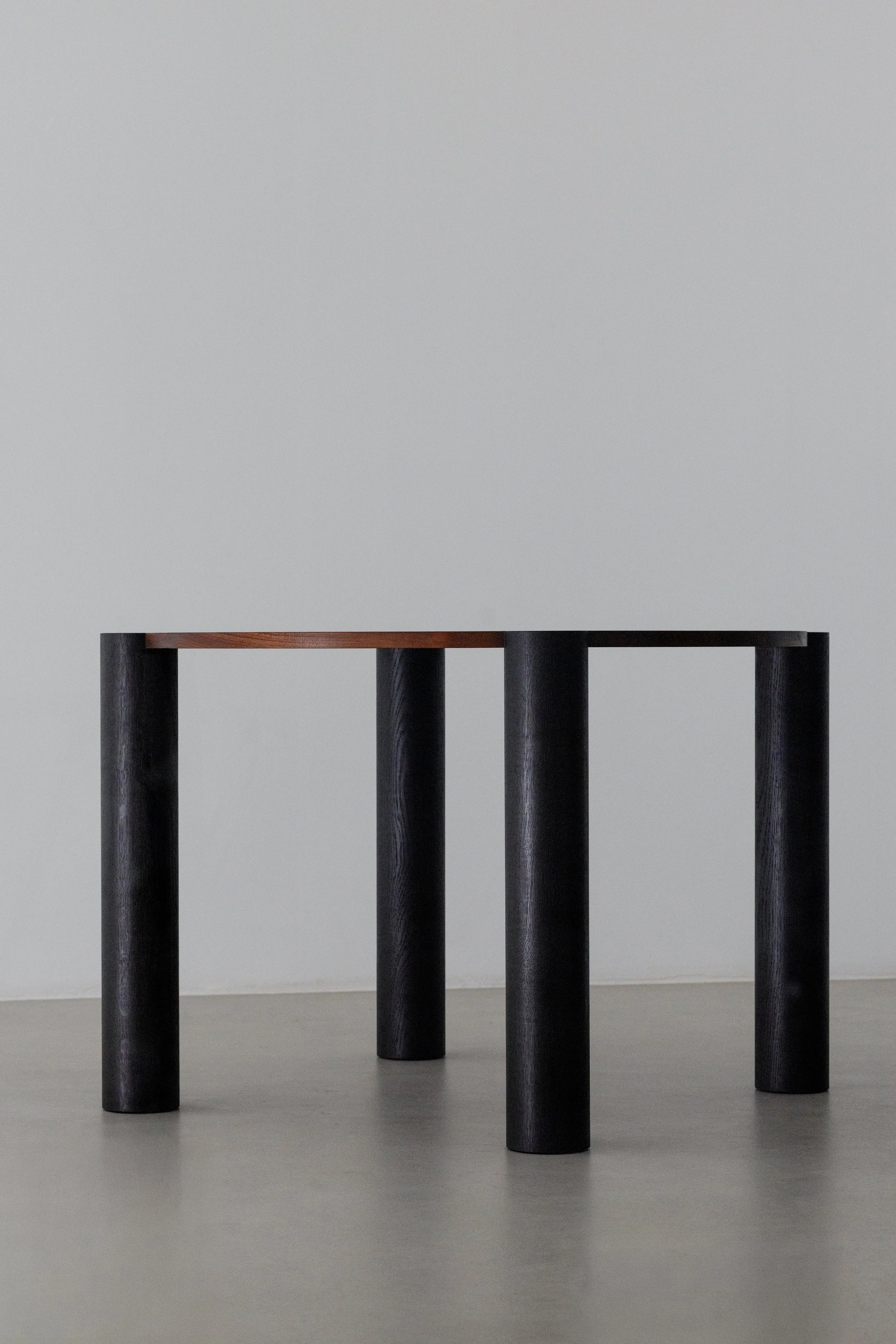 Mack_Furniture_Silhouette_Table1022.jpg