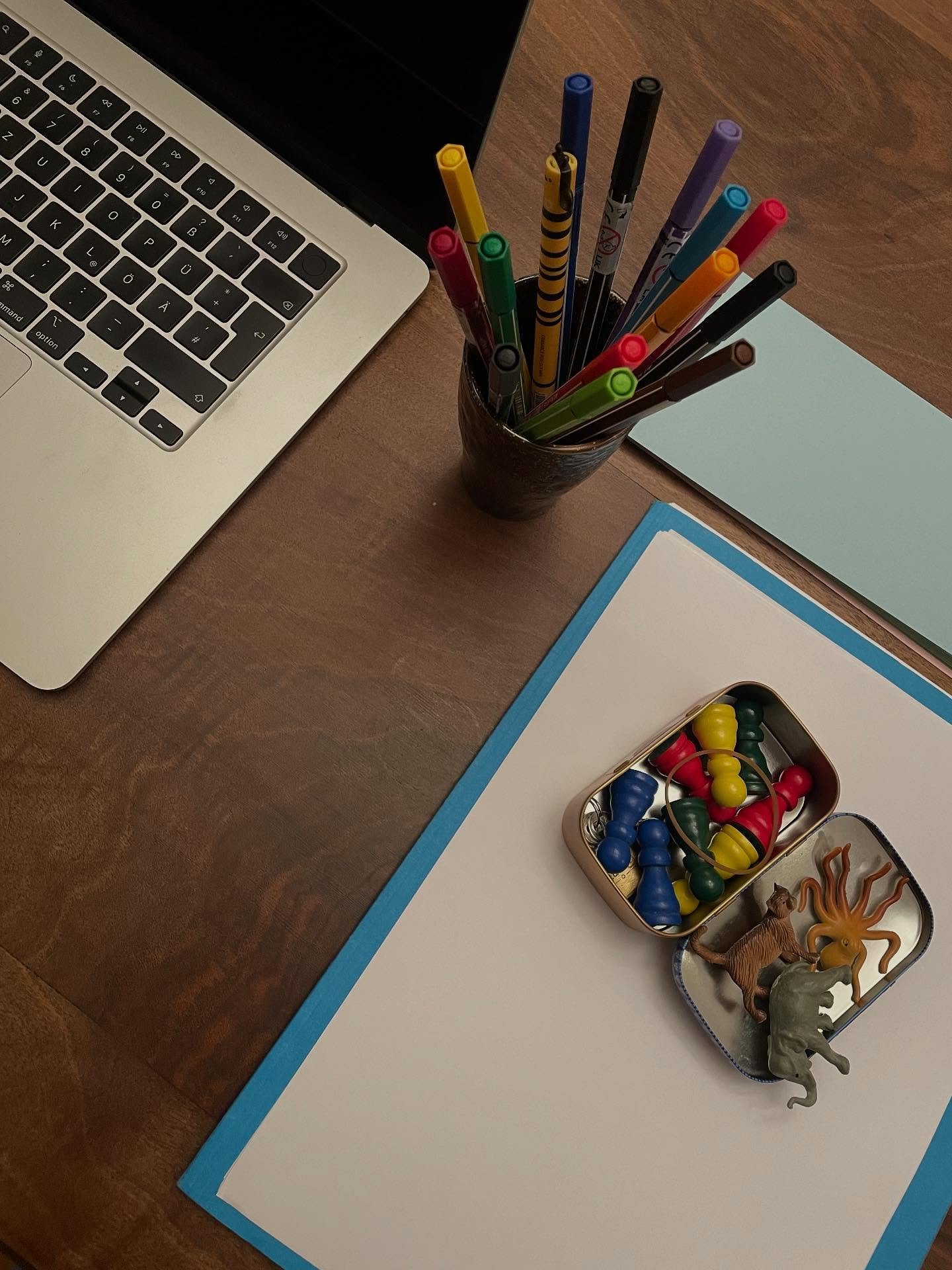 5 Tage Dezember

&bull;&bull;&bull;
#december #vibes #dinnerwithfriends #coaching #online #offline #decoration #earlymornings #workshop #preperation last #fullmoon #2025