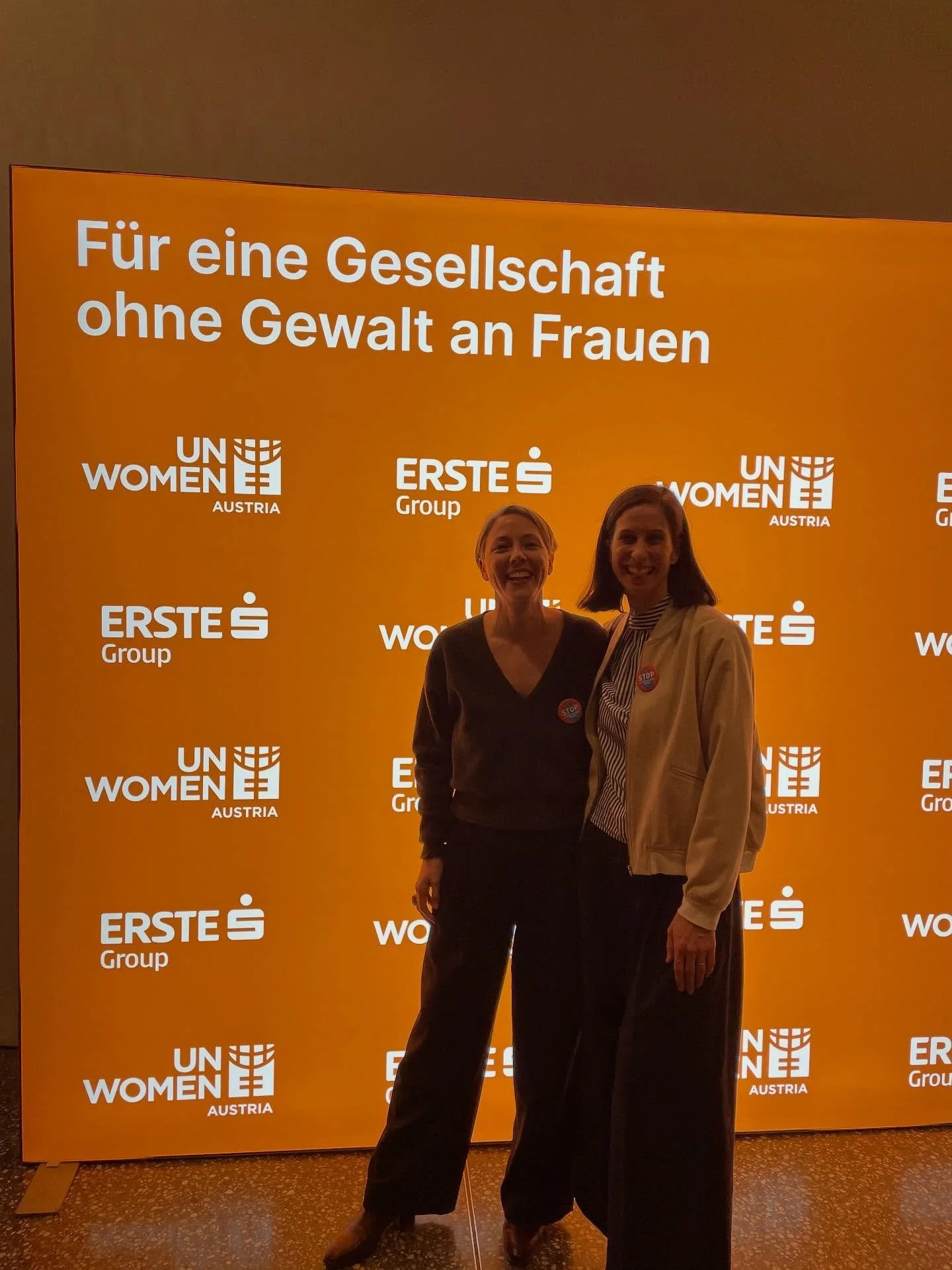 Was k&ouml;nnen wir heute tun, um ein starkes Zeichen gegen Gewalt an Frauen zu setzen?
 Diese Frage stand nicht nur gestern im Mittelpunkt der Veranstaltung von @unwomenaustria , sondern sollte uns als Gesellschaft jeden Tag begleiten. Denn noch imm