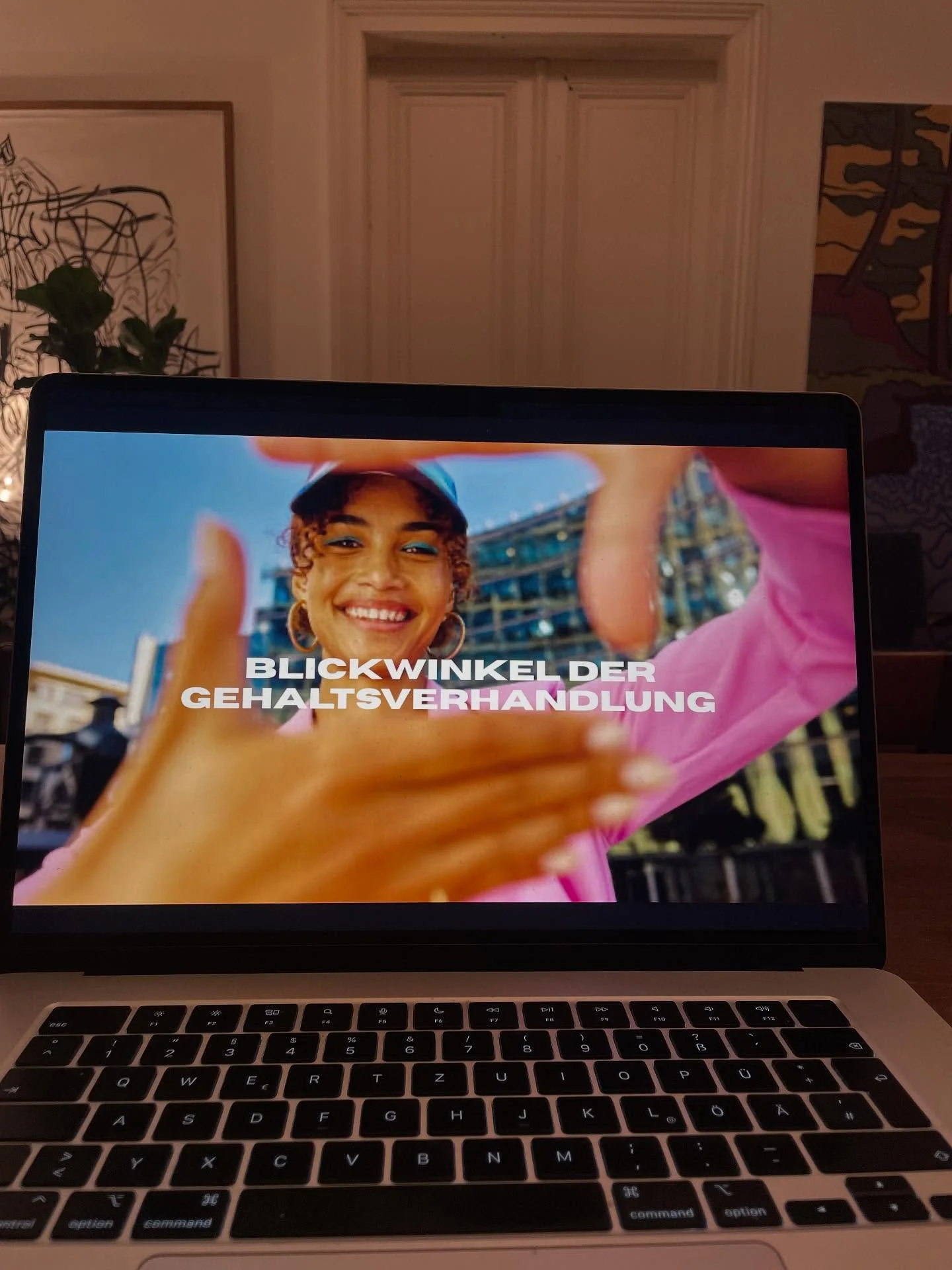 Die Essenz im J&auml;nner

&bull;&bull;&bull;
Trotz ein paar kr&auml;ftezehrender Tage waren auch viel Klarheit und Fokus da.

Meine Homepage geht endlich ins Next Level, neue Zusammenarbeit nimmt Form an. Und dazwischen Workshops, berufliche Orienti