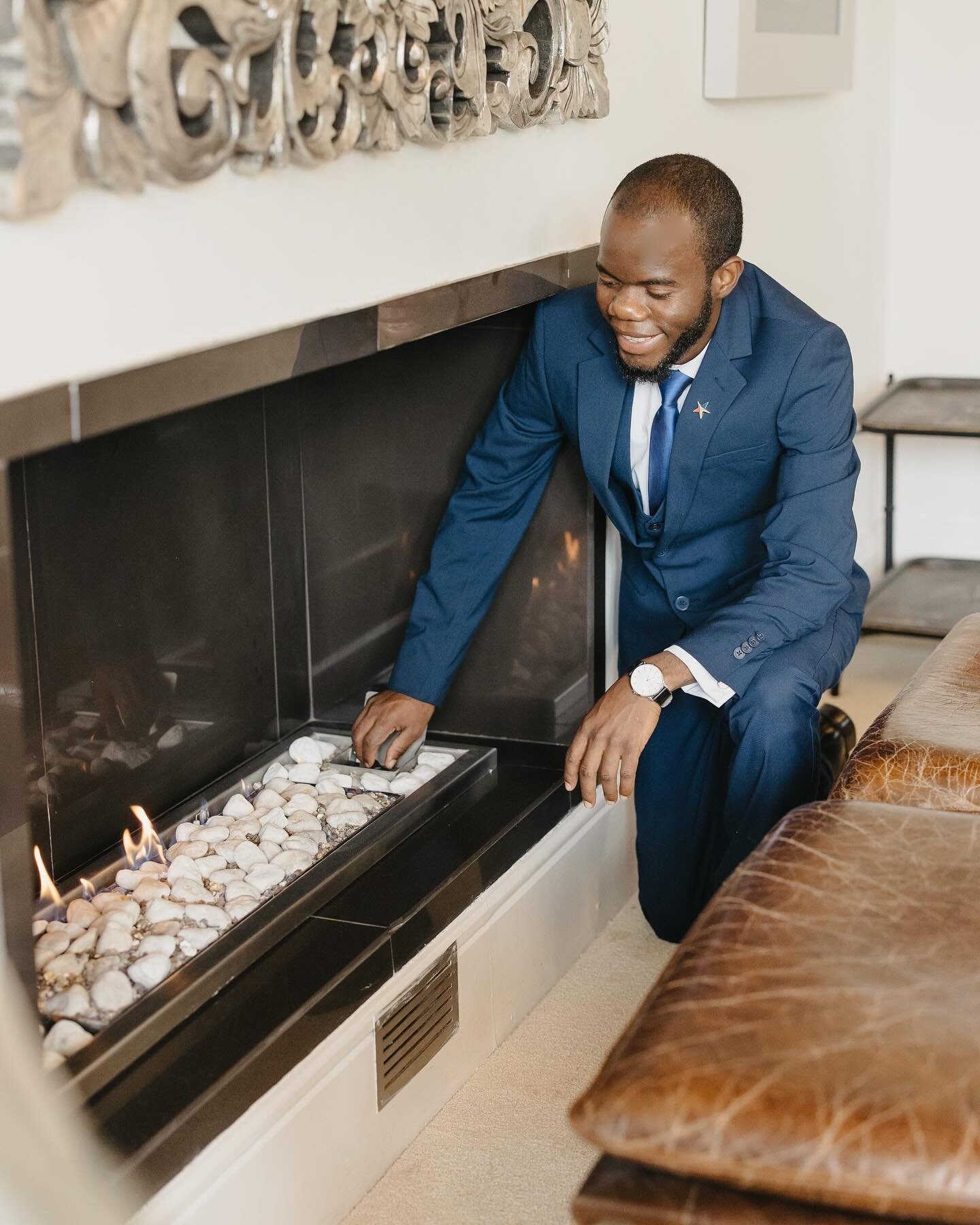 Fred ensuring the ambiance is perfect in the communal lounge!

Making it cozy and luxurious. He is ramping up the excitement for our Valentines Promotion and we can&rsquo;t wait to unveil what we have in store!

#thedoolhof #doolhofwineestate #doolho
