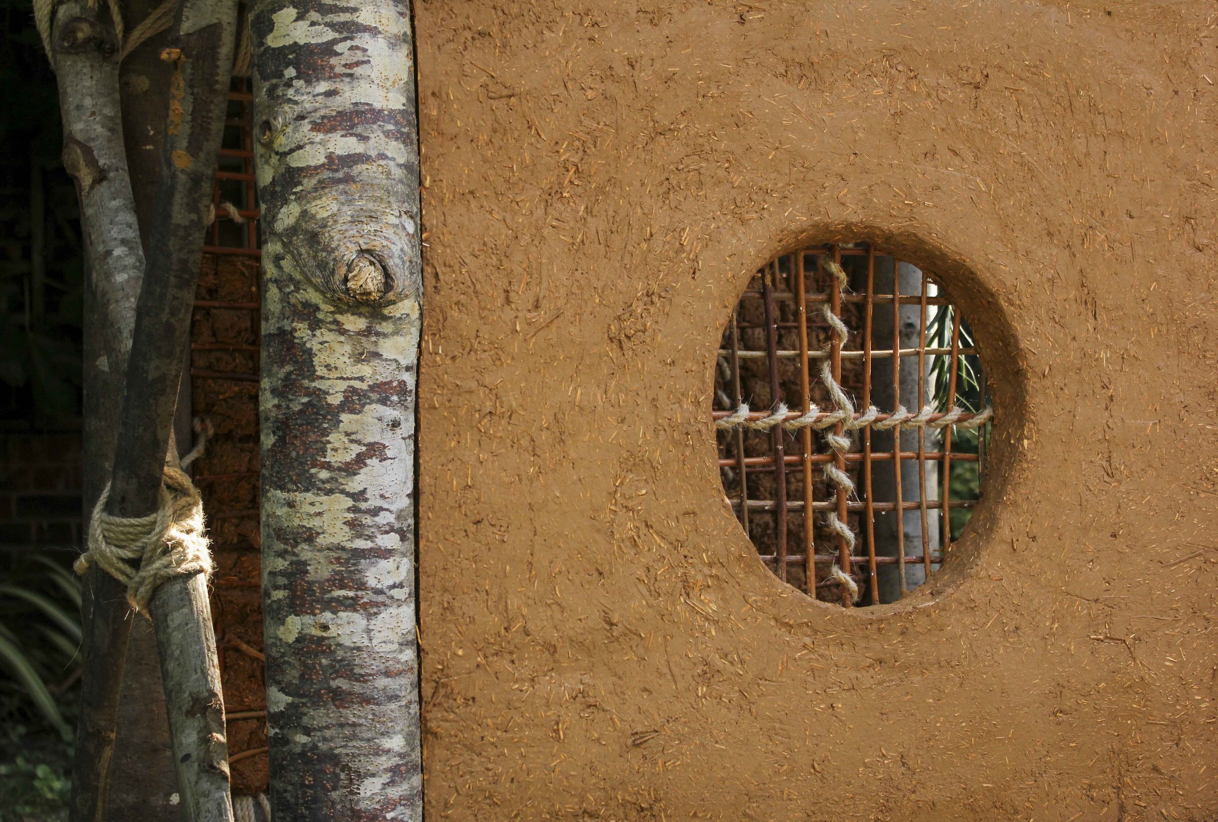Bee Hut Hemp Earth wall by Lyson Marchessault, Jesse Beagley, Hayatsu Architects and Company, Place