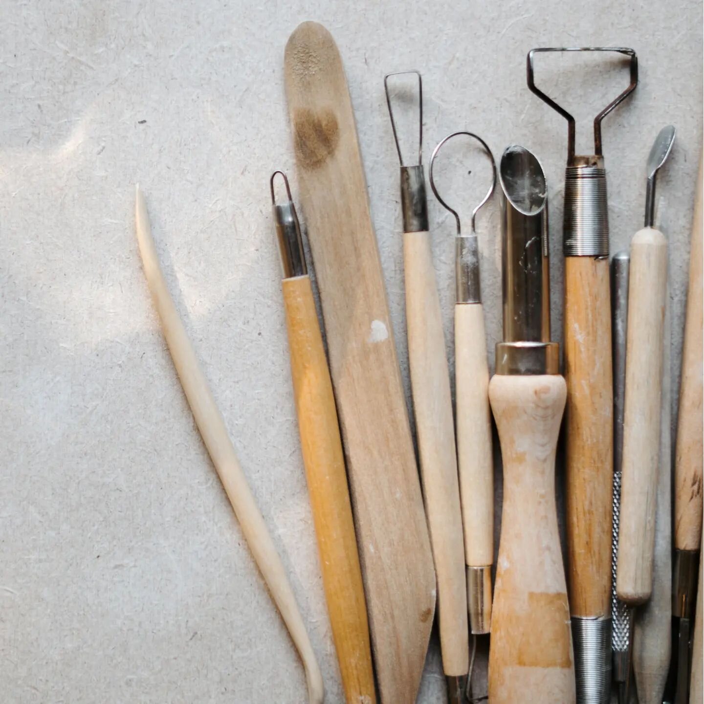 Outils

📷 @marion.kml

#poterieartisanale #poterie #c&eacute;ramique #outilsceramique