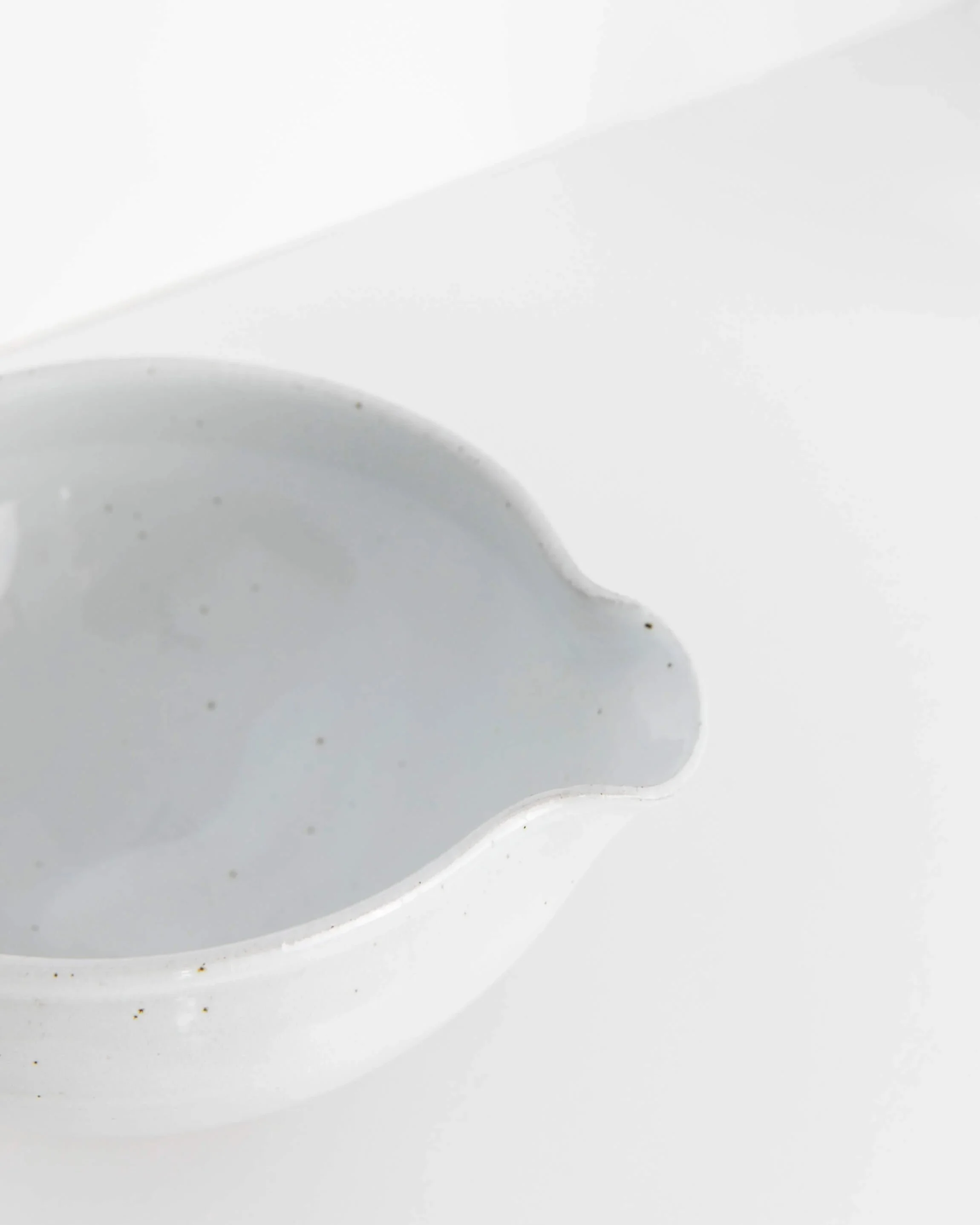 Maier-Ceramics-spouted-dressing-bowl-detail-large.jpg