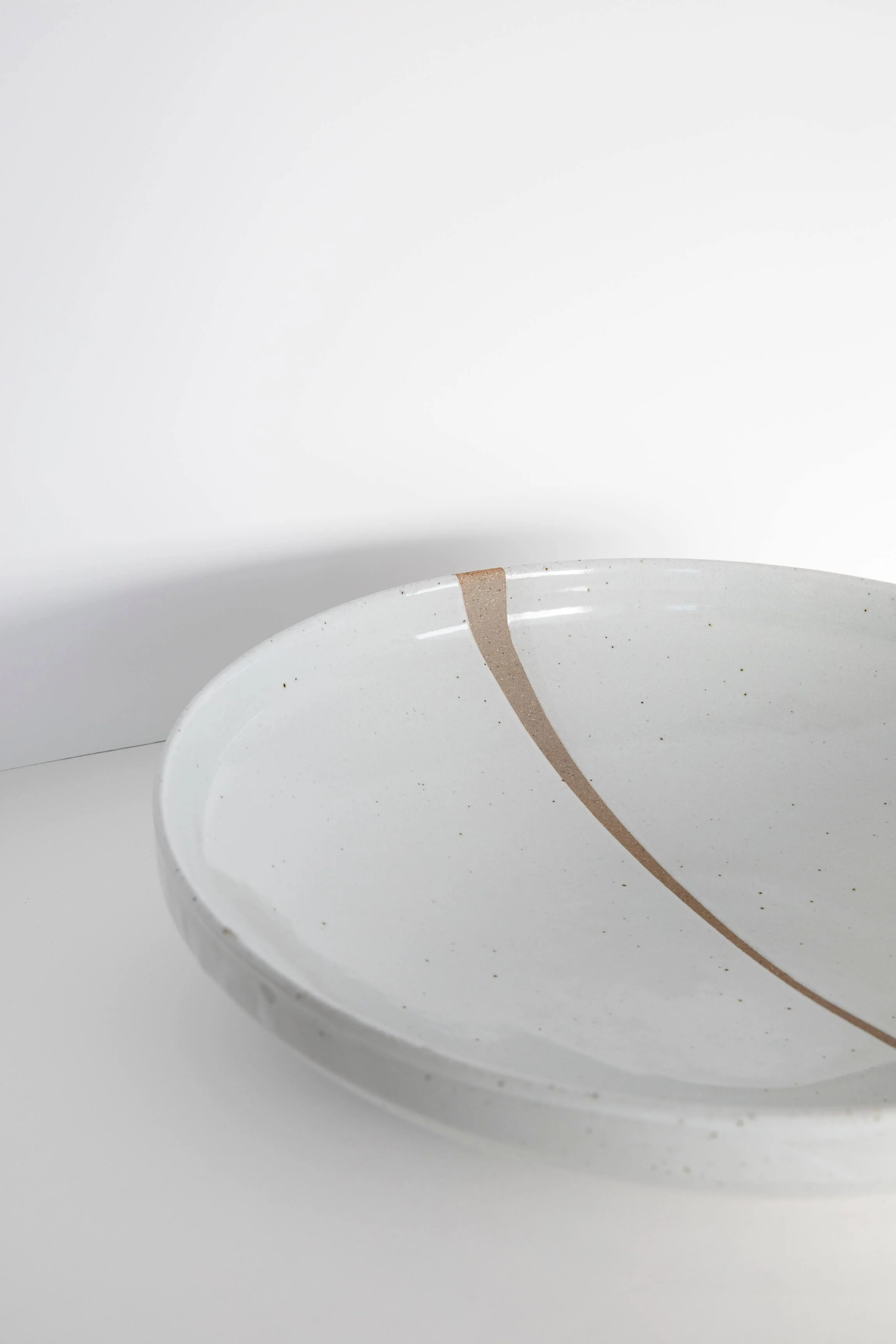 Maier-Ceramics-gather-bowl-speckle-white-detail-1.jpg