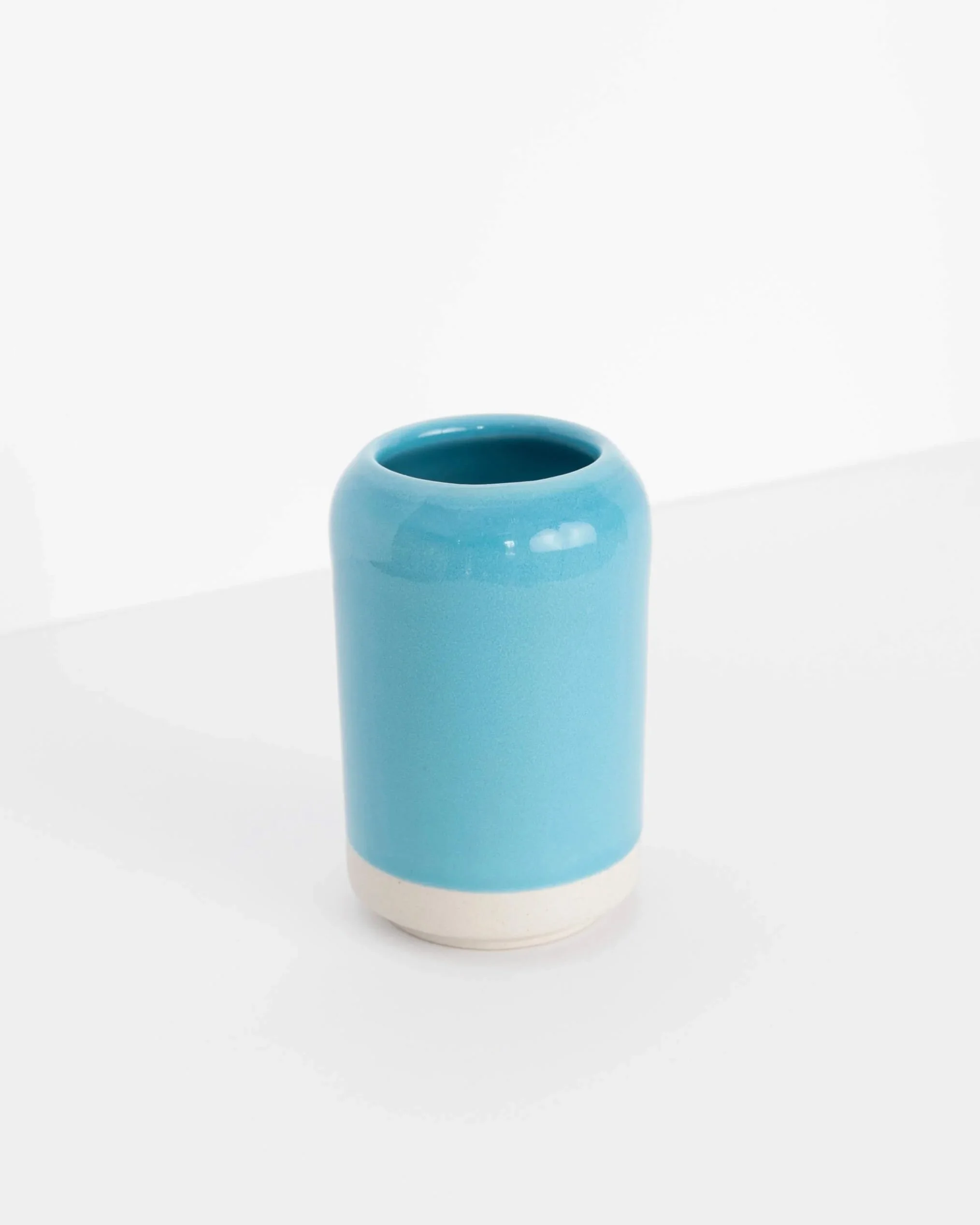 Maier-Ceramics-bud-vase-blue.jpg