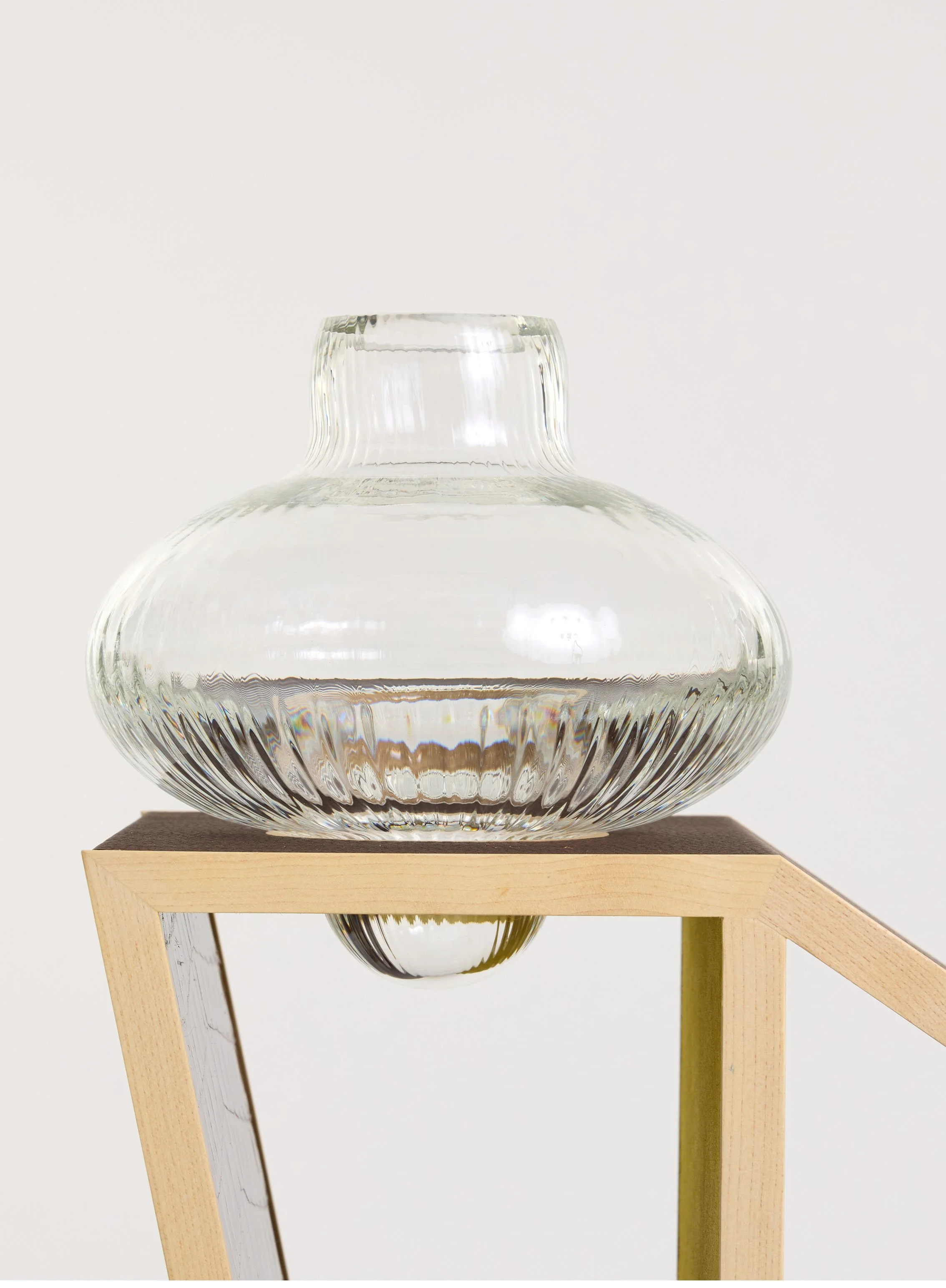 etagere cheval, julie safirstein, hermes, hermes petit h, petit h, artisanat d art, artisanat d exception, design, cheval, etagere en cuir, leather, leather shelf, craftmanship, crital