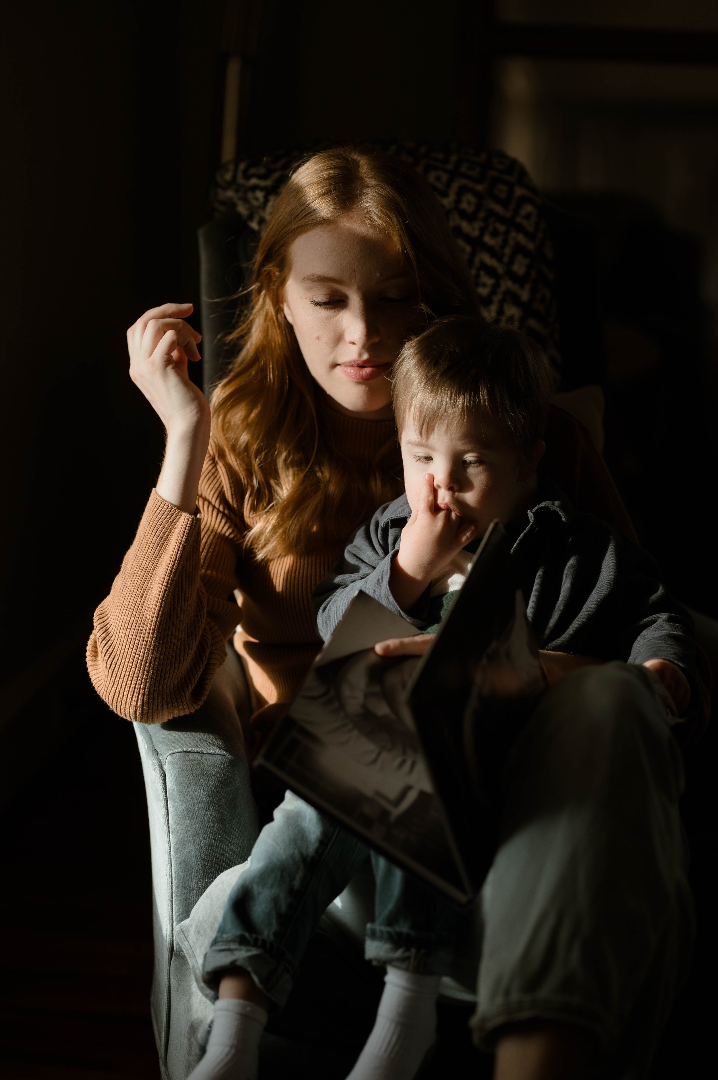 Enowen-Photography-charlotte-family-at-home-session-70.jpg