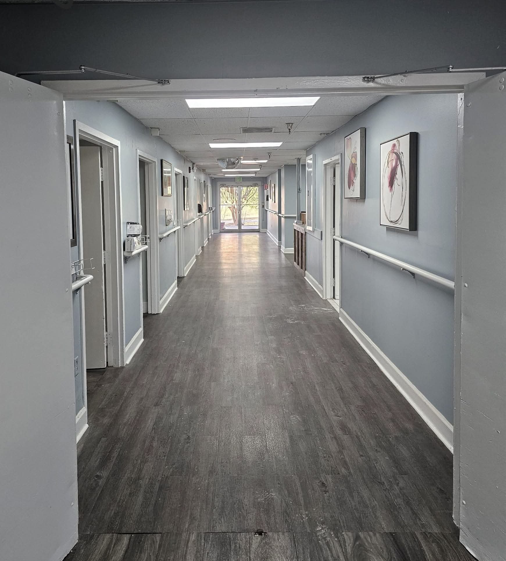 facility-90212.jpg