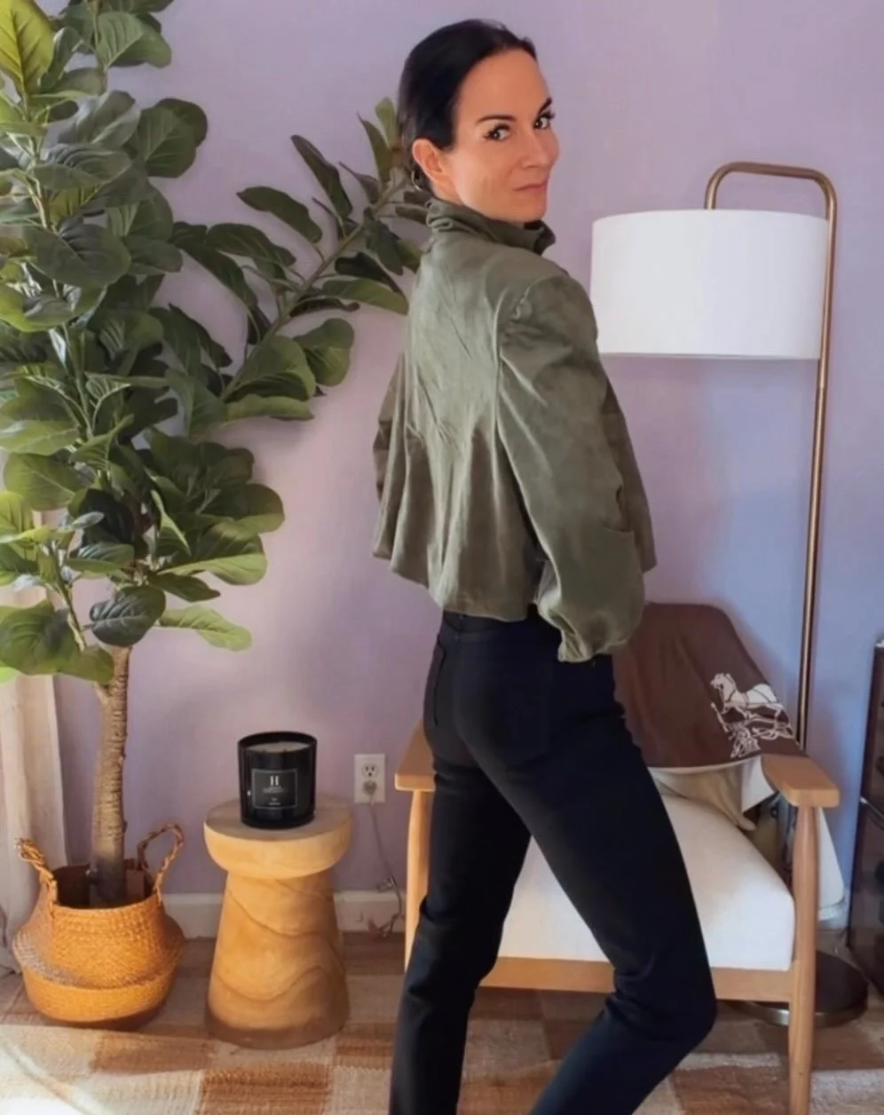 Effortless structure. Quiet confidence.  This cropped jacket + sleek black denim combo is proof that less really is more.  Comment FIT for links 🤍

Strong shoulders, clean lines, and that rich olive tone that somehow works year-round.

Easy enough f