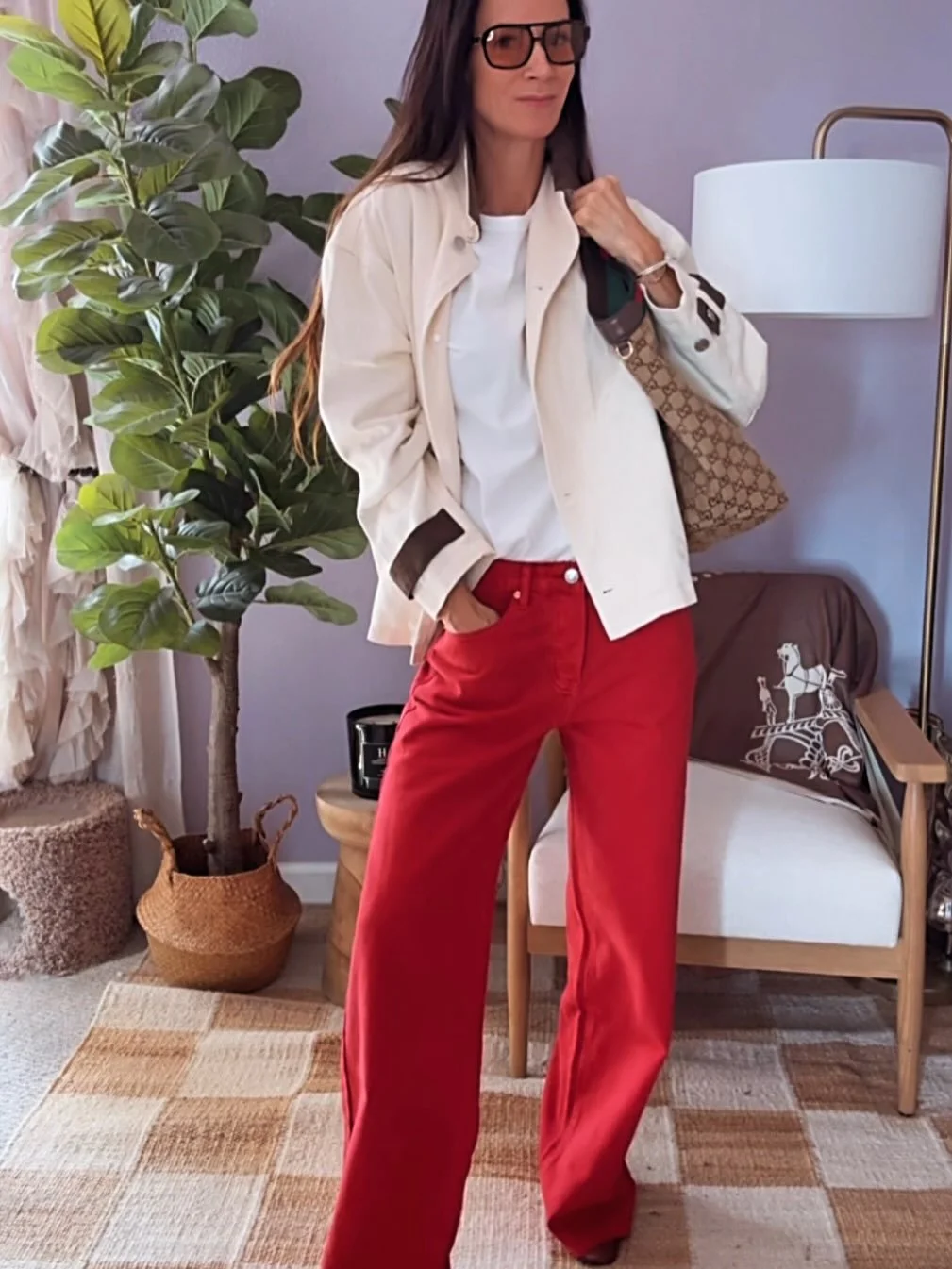 Red denim that understood the assignment ❤️

The fit. The feel. The wash. The attitude.
This denim is hands-down my favorite &mdash; and  for Valentine&rsquo;s Day? Chef&rsquo;s kiss. 🤌🏼

Easy, flattering, and one of those pieces that makes getting