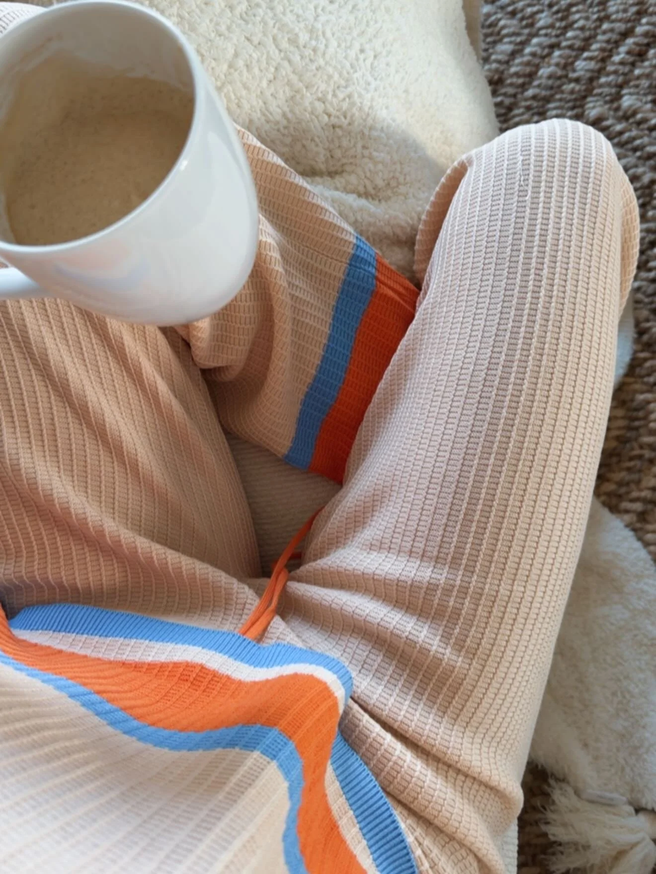 Morning coffee&hellip; but make it cute ☕️✨

Living in sets like this lately&mdash;soft, effortless, and still put together.
Because cozy doesn&rsquo;t mean sloppy over here.

Comment COZY and I&rsquo;ll send you the links 🤍

https://liketk.it/63rtS