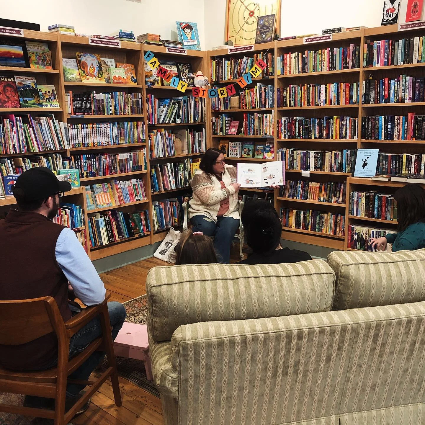 BIG thank you to our Storyteller this week, Molly Christina, who brought each story she read to life with sparkling enthusiasm! It&rsquo;s agreed that Buffalo Fluffalo was a serious crowd pleaser 🦬💛 Thank you to everyone who came out today. We&rsqu