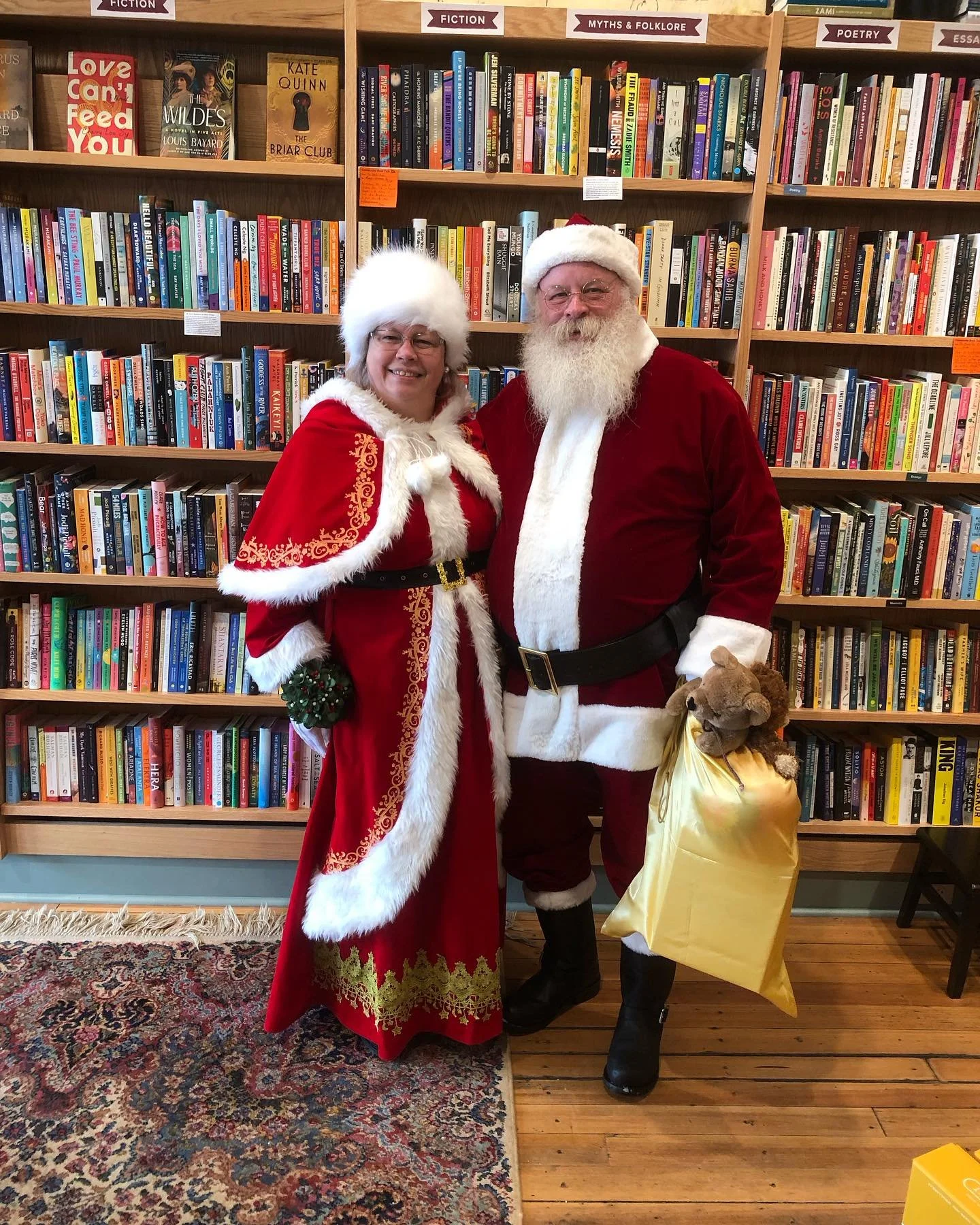 Buchanan for the Holidays on Small Business Saturday was a ton of fun and a great success! Thank you all for supporting local! Mr. and Mrs. Claus even took a break to peruse the stacks 🥰🎄🤶🏼🎁

*****

#michiganbookshops #buchananmichigan #buchanan