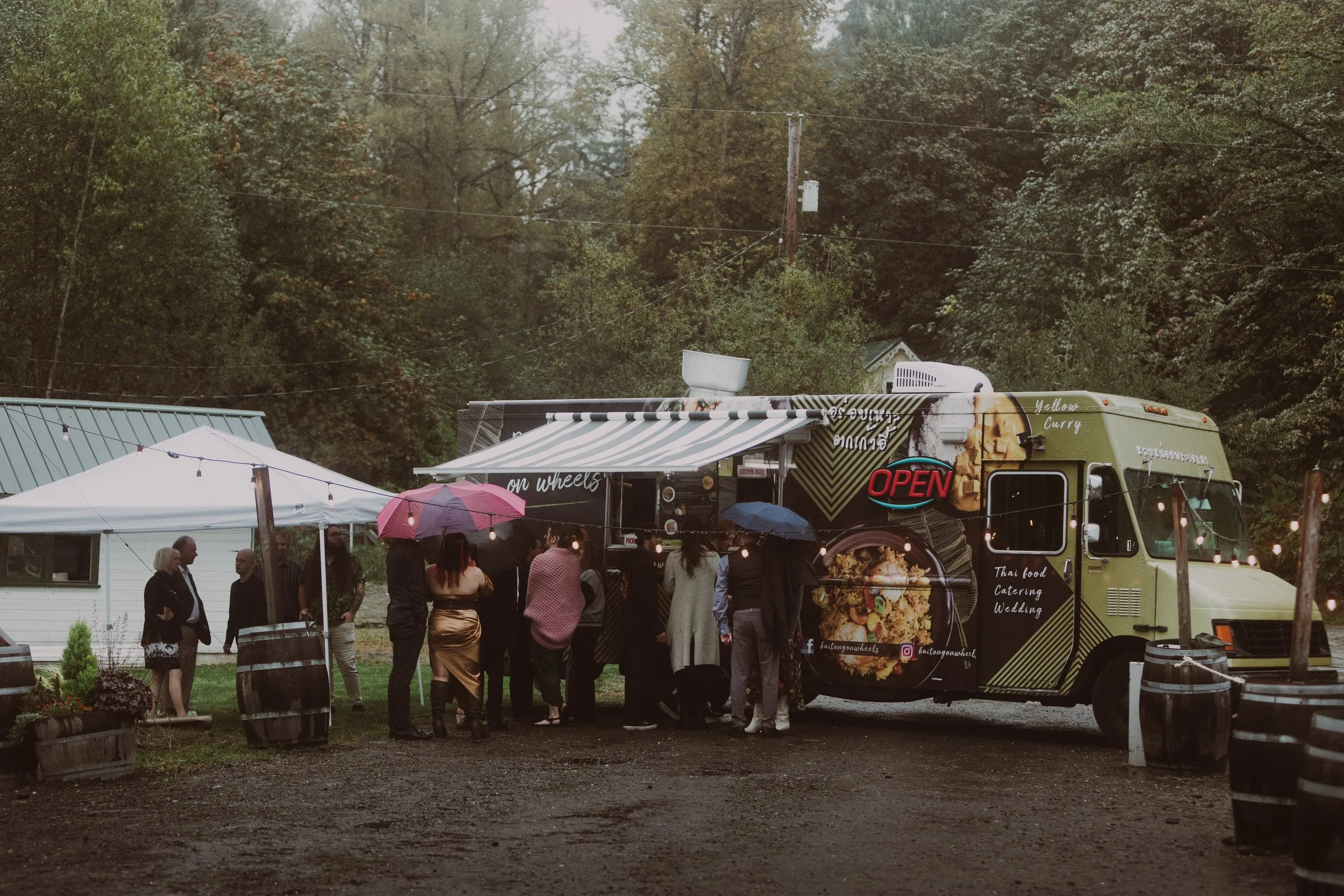 novelty hill farm, pacific north west, fall wedding, woodland elopement, duvall wedding