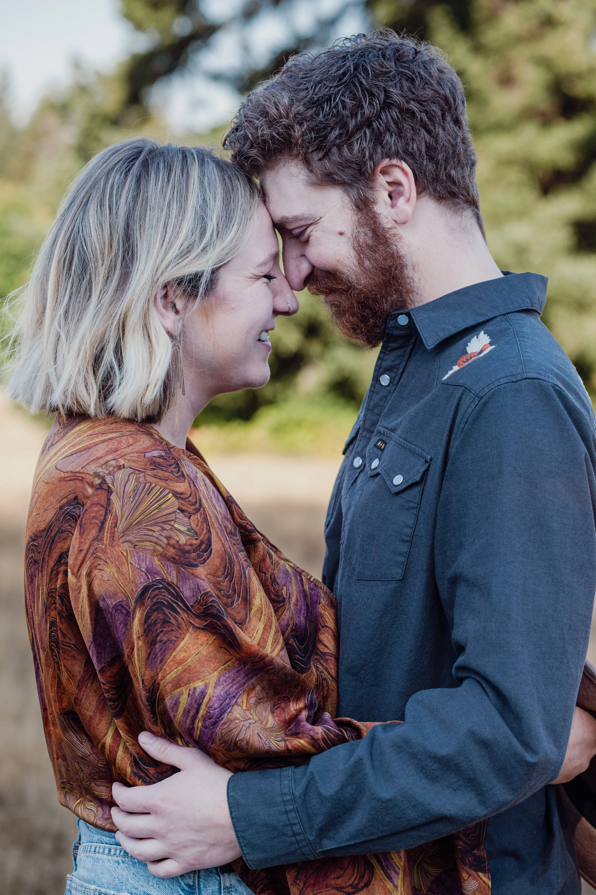 engagement session, woodinville, wellington heights golf course, open field, tayler berard creative