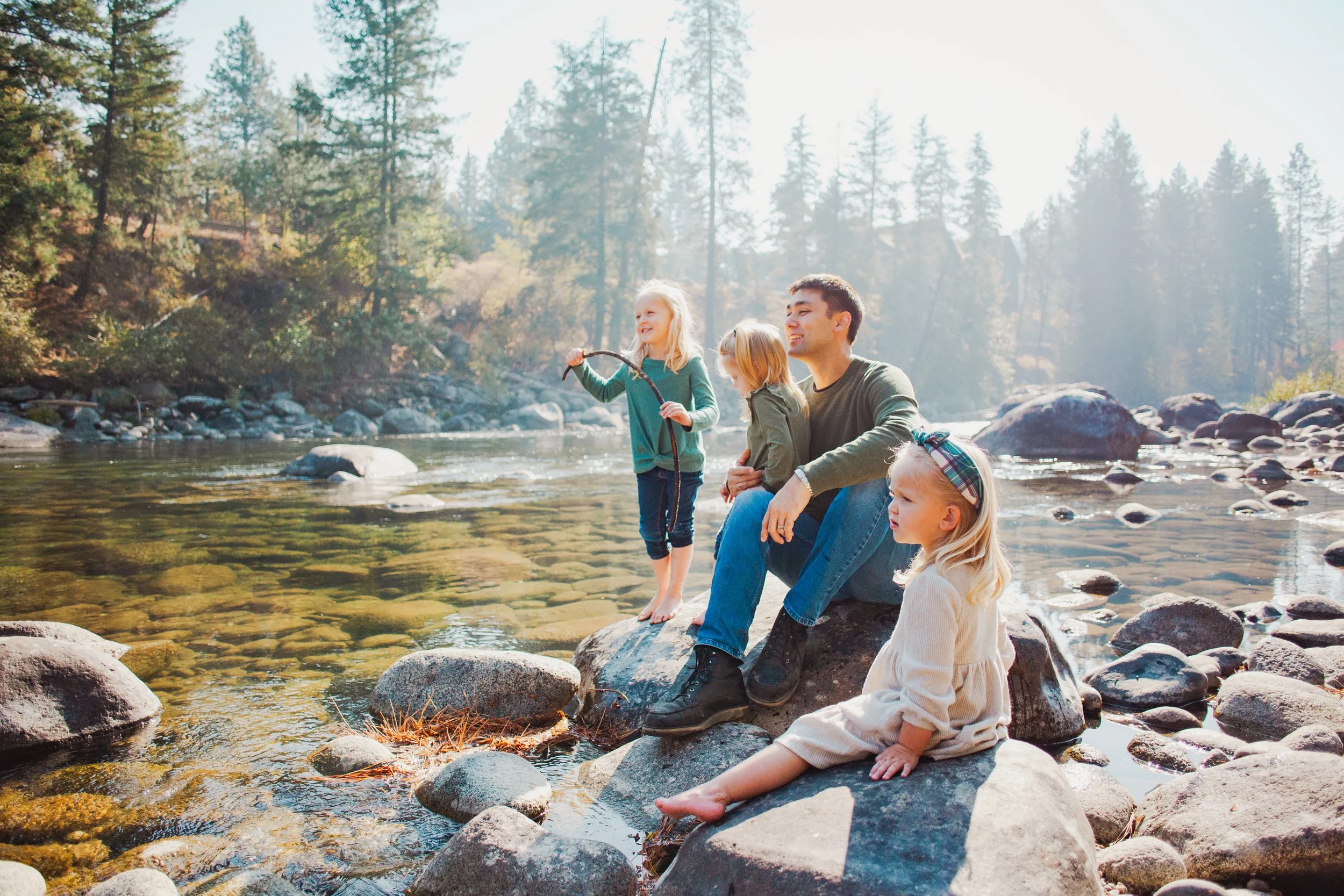 leavenworth+river+family+portrait+tayler+berard1.jpg