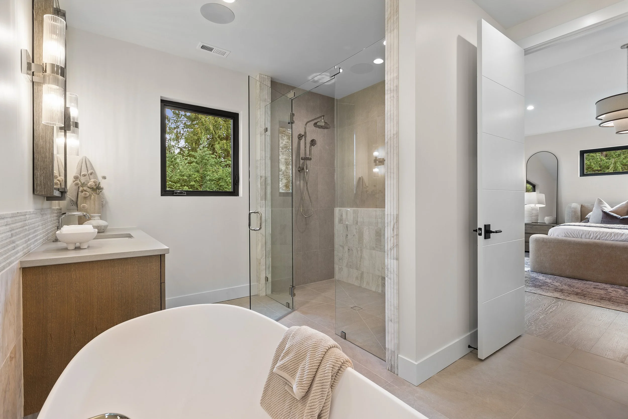  re/max metro reality, luxury real estate, david shiplett, 1020 107th Ave SE