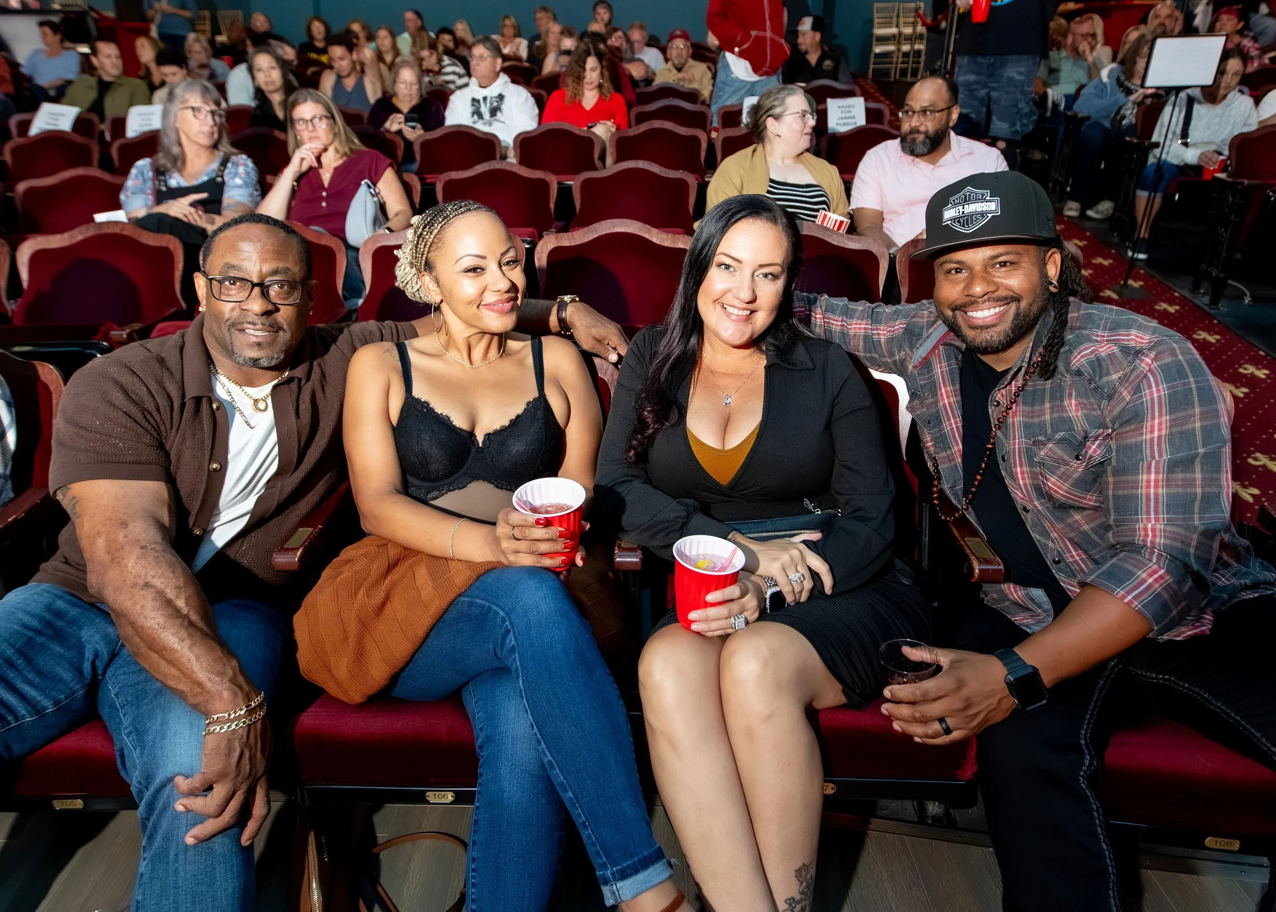 audience-everett-comedy-historic-everett-theatre--6.jpg